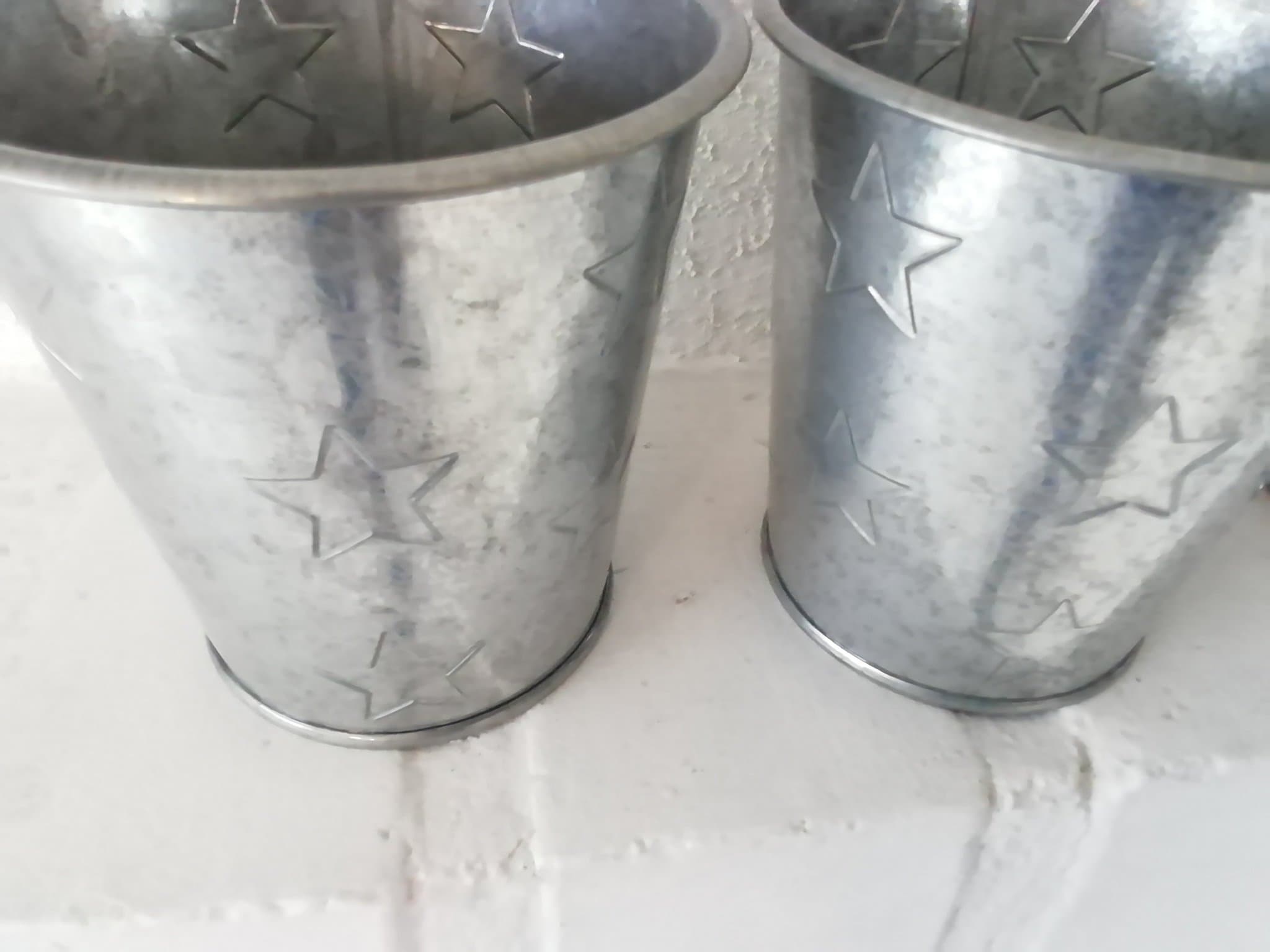 ICA Home 4 st mindre blomkrukor - metallmaterial-stjärnmönster-höjd ca 10 cm