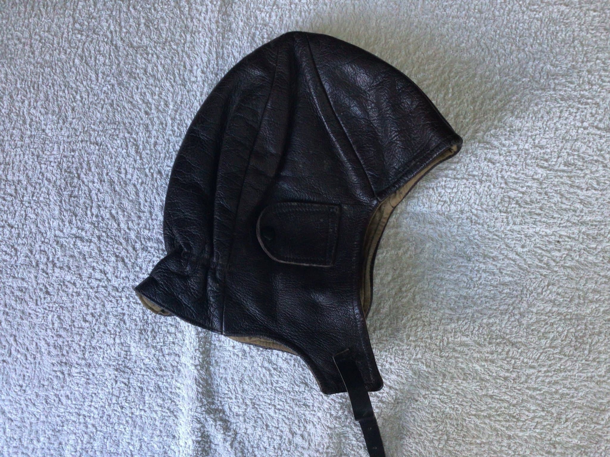 Brun huvudbonad, motorcykelmössa, sportbilsmössa, Kon