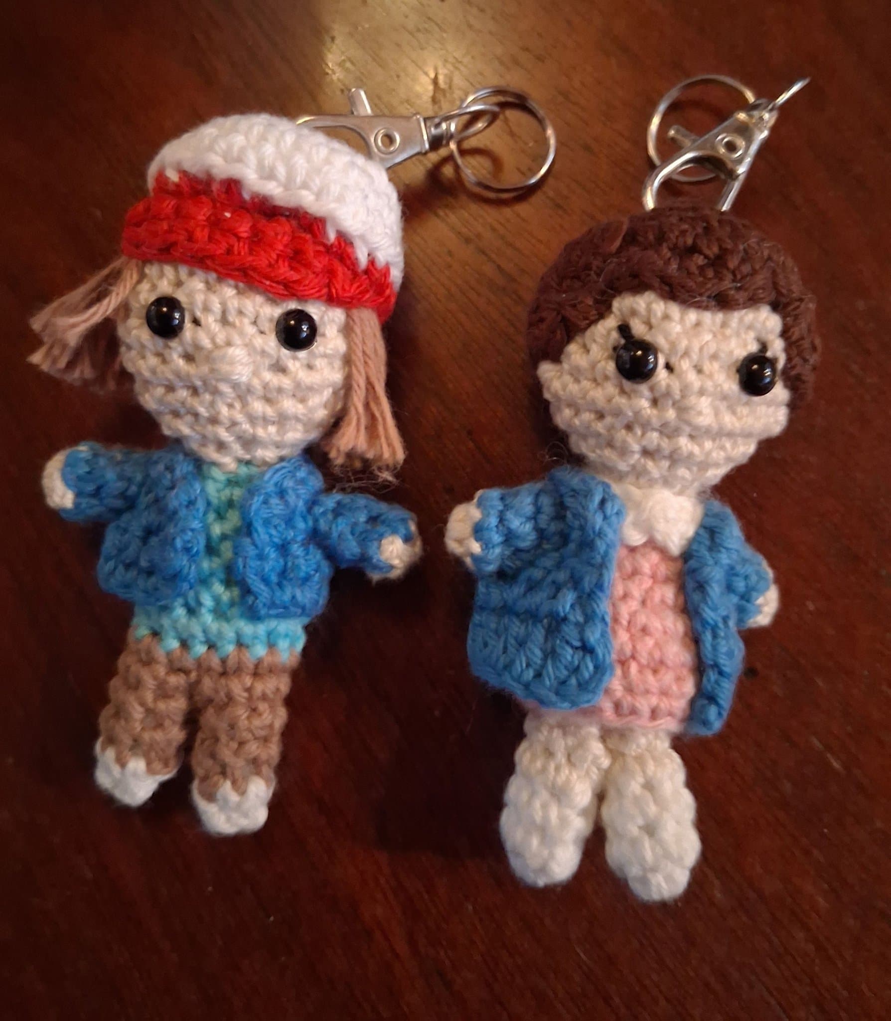 Eleven & Dustin- figur från Stranger Things Nyckelring Handvirkad