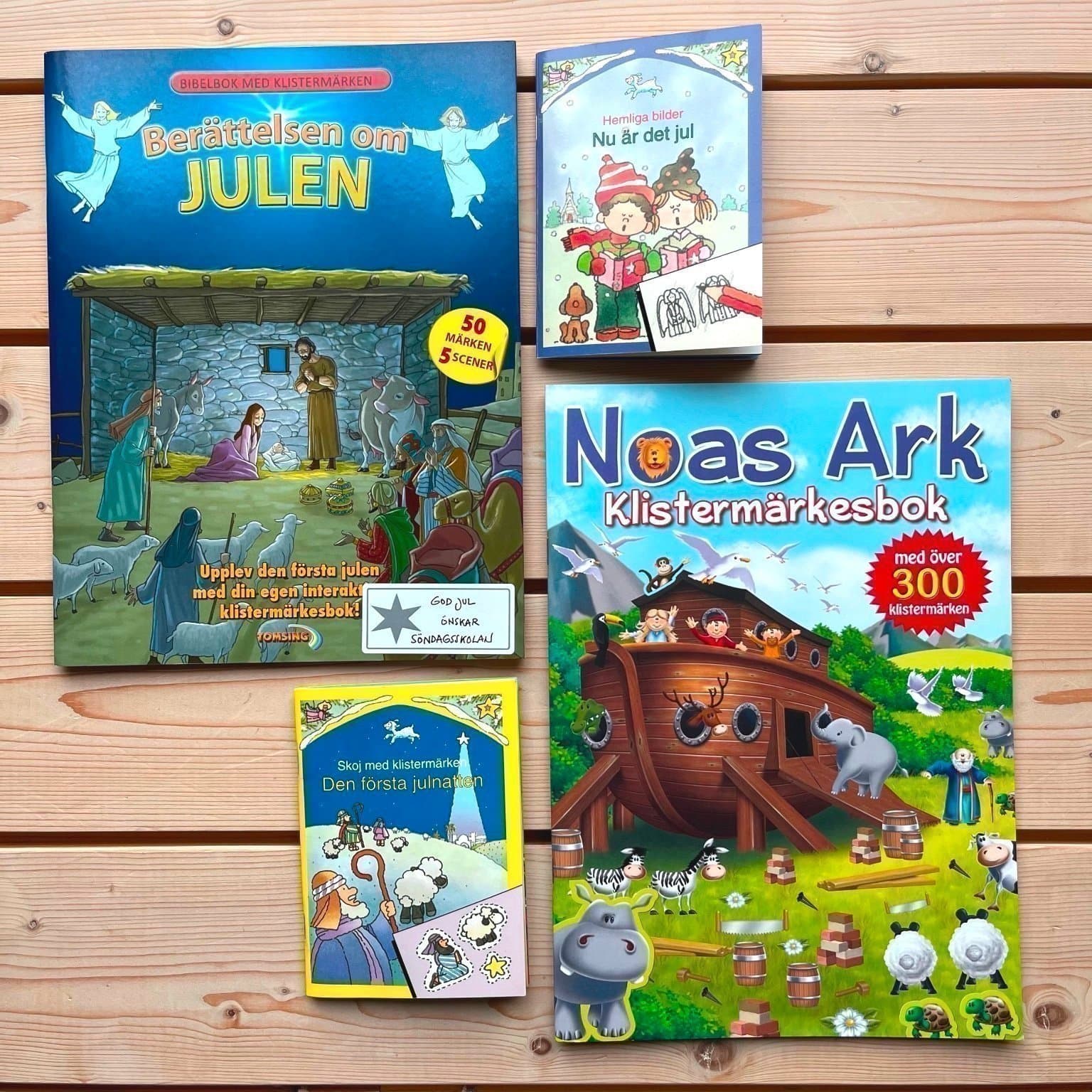 Fyra pysselböcker, jultema och Noas ark. Klistermärken - Oanvänt skick