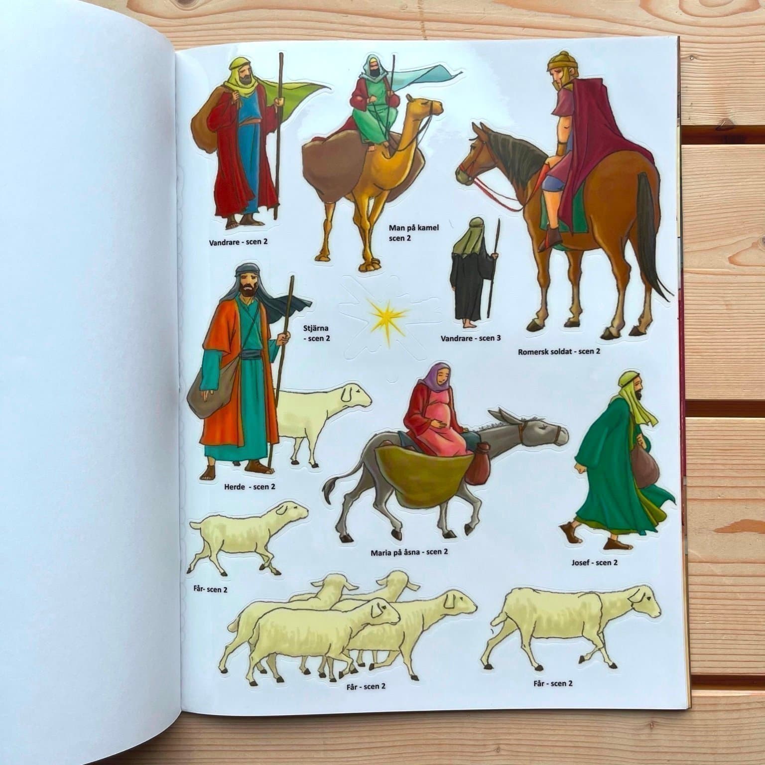 Fyra pysselböcker, jultema och Noas ark. Klistermärken - Oanvänt skick