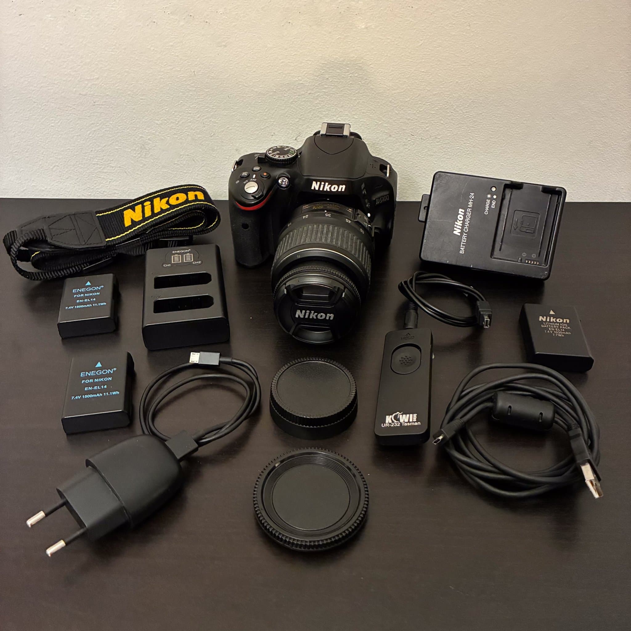 Nikon D5100 + 18-55 mm objektiv