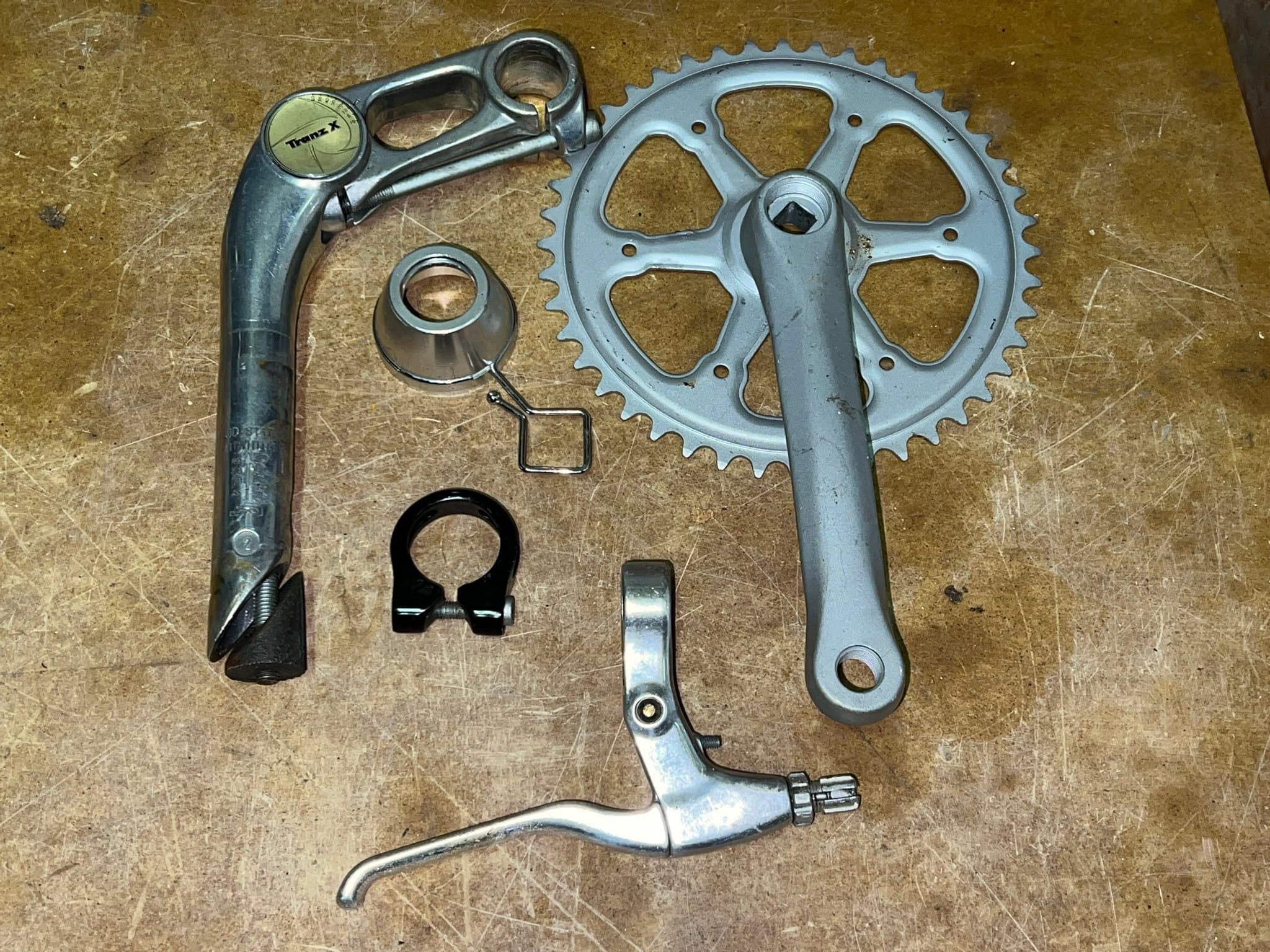 Cykel Delar - Styrstam ställbar, Höger vevarm, Bromshandtag m.m.