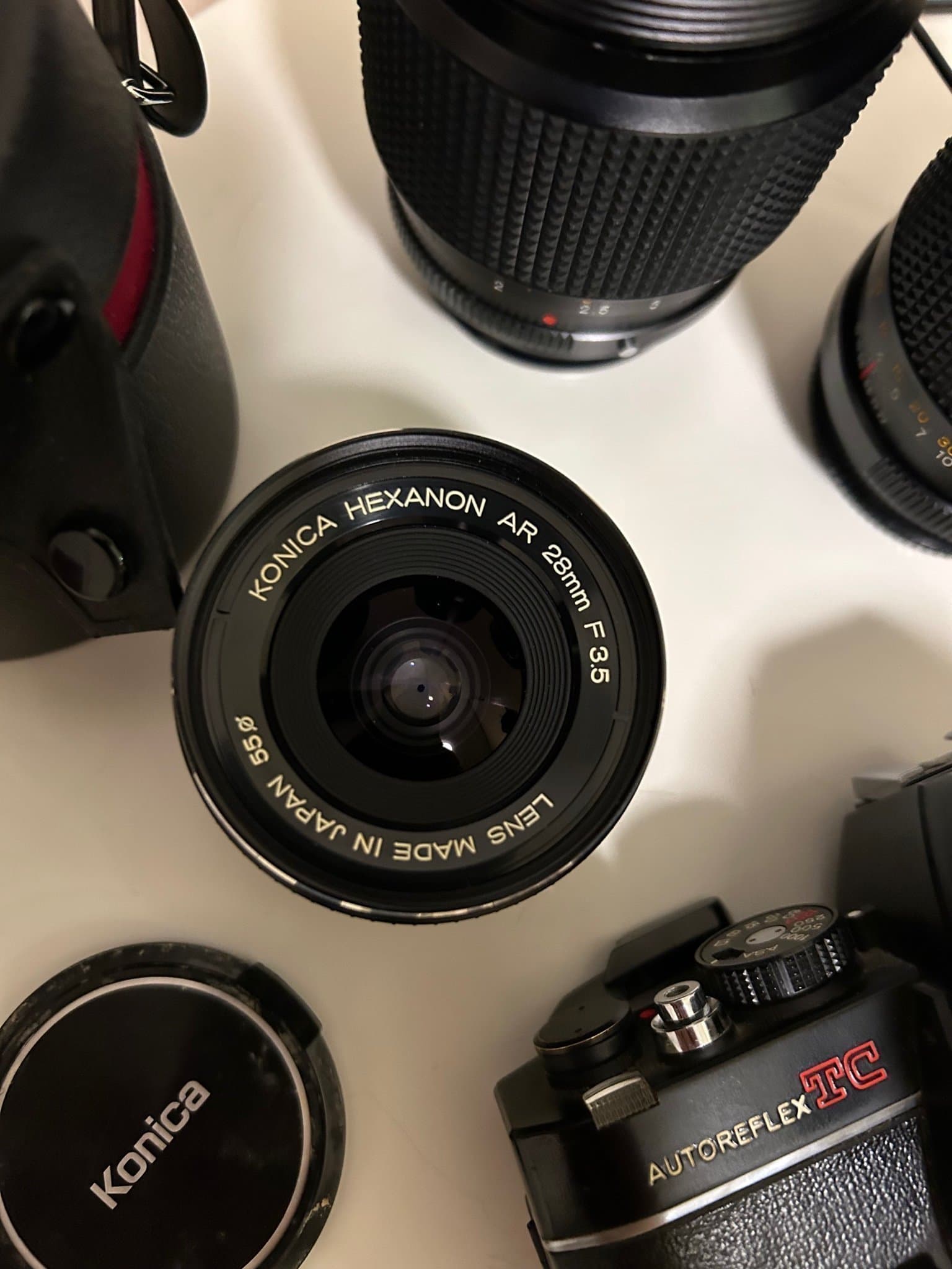 Konica Autoreflex TC + 4 objektiv (Vidvinkel till Tele)