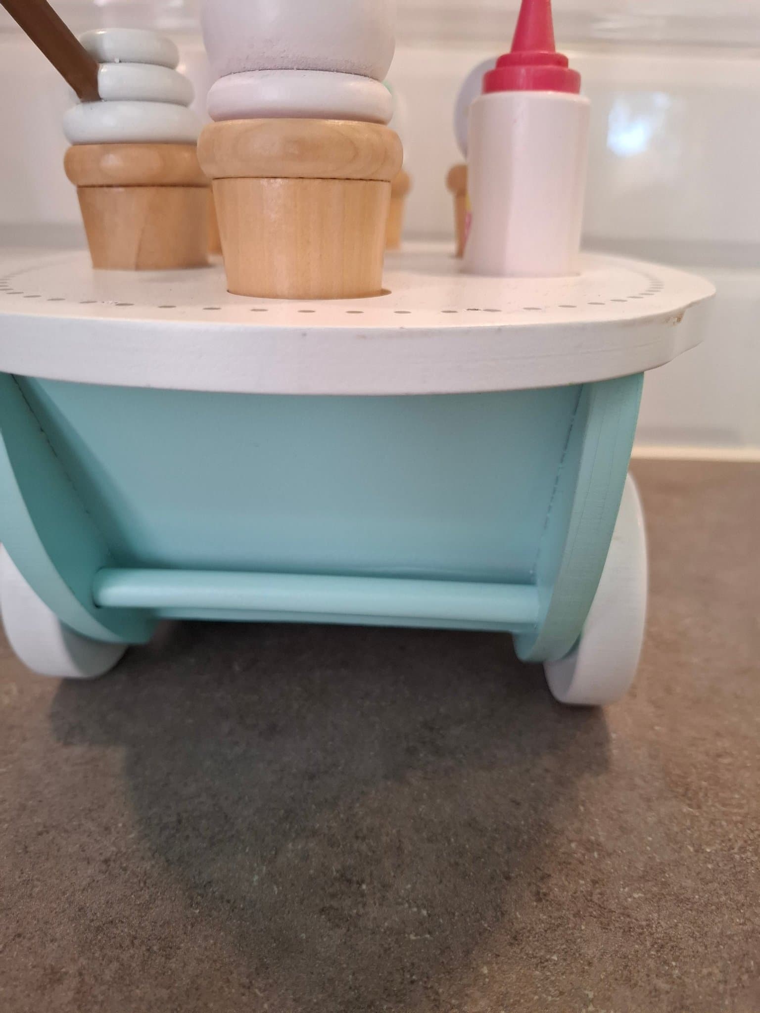 Jabadabado glassvagn i trä