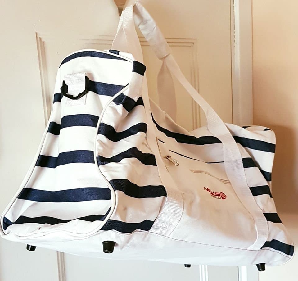 Set med 5 Randiga Väskor - Resväska, Ryggsäck, Strandväska m.m.