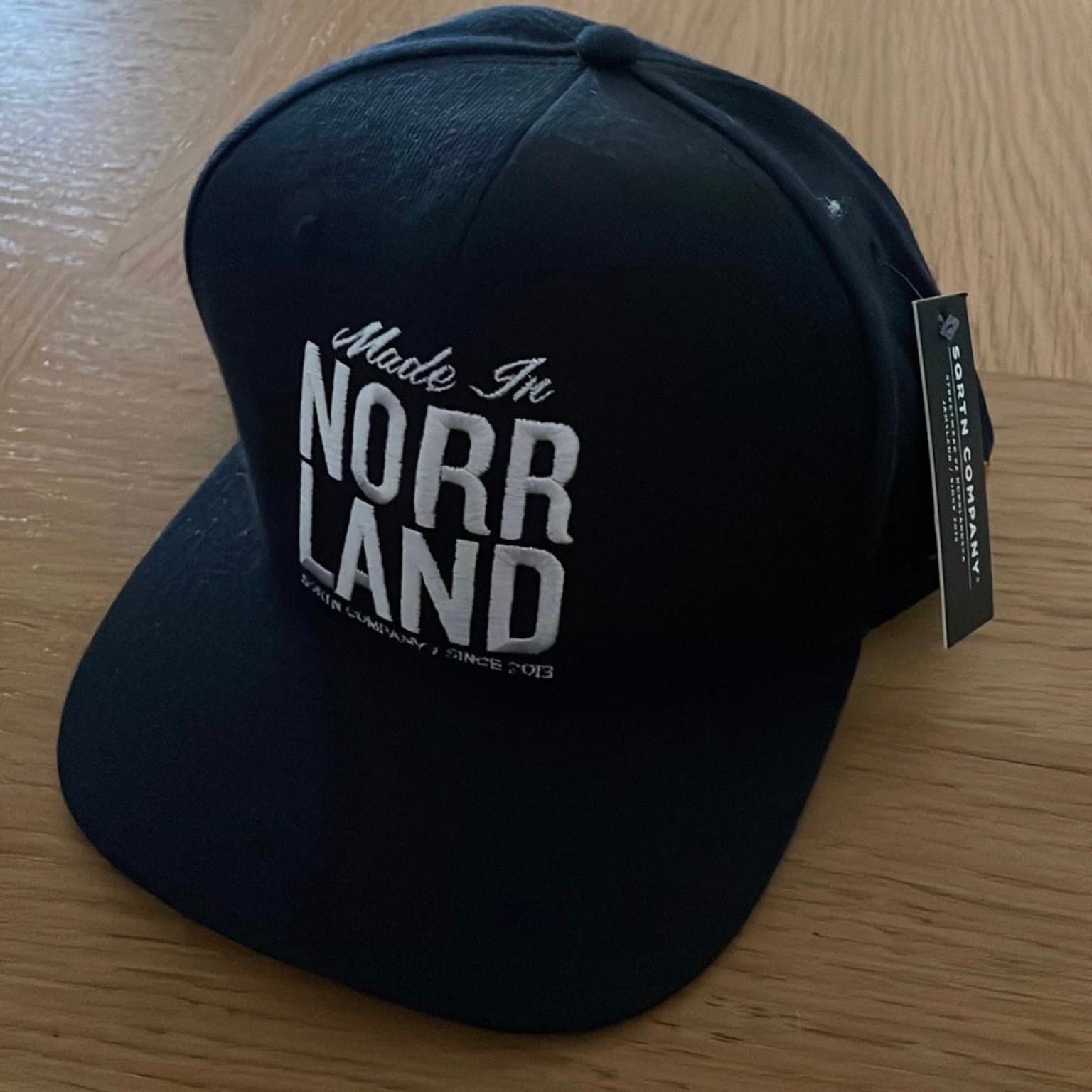 Helt ny! SQRTN Norrland keps. Prislapp kvar på. Julklapp?