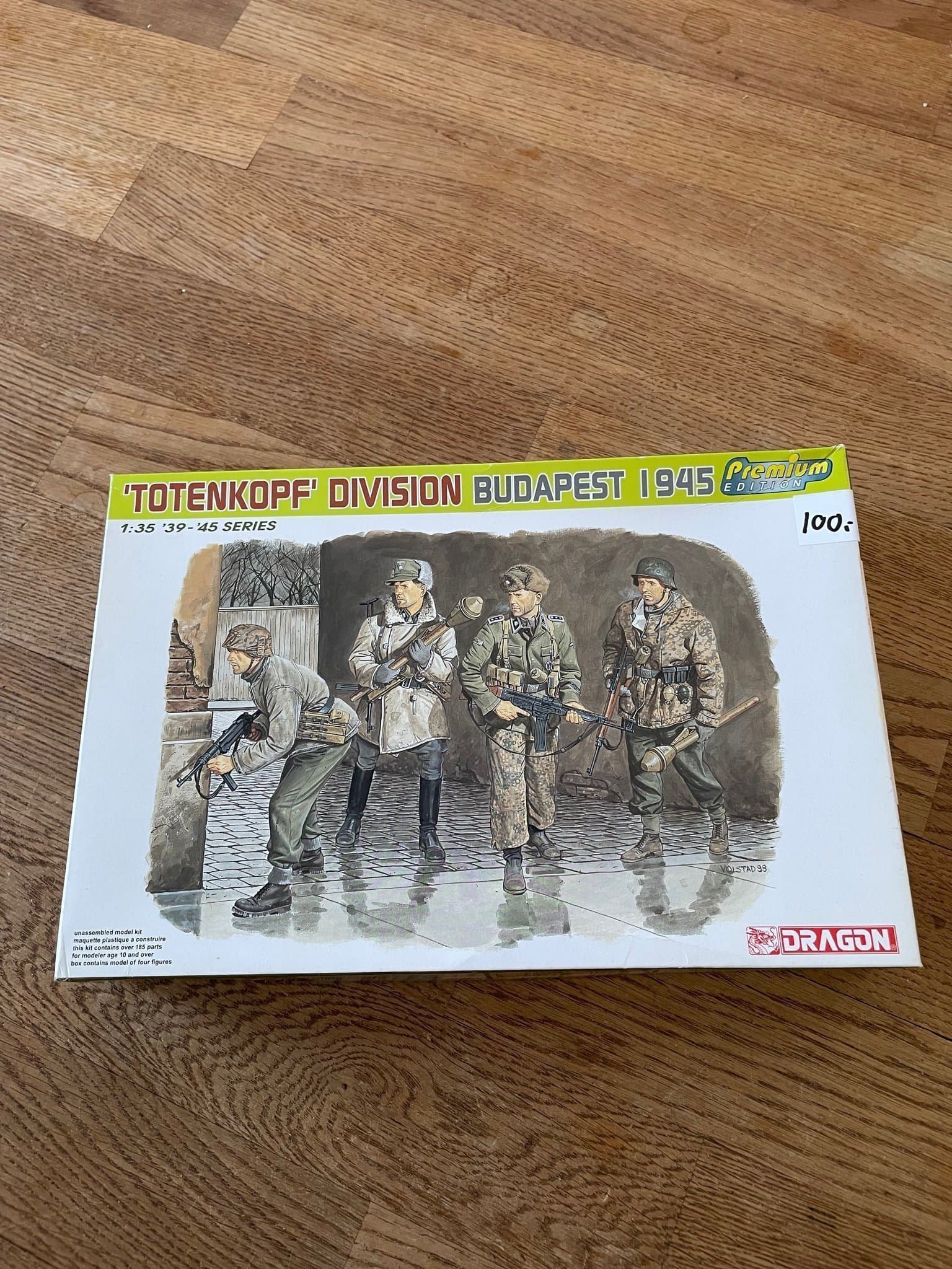 Dragon 'Totenkopf' Division Budapest 1945 modellbyggsats