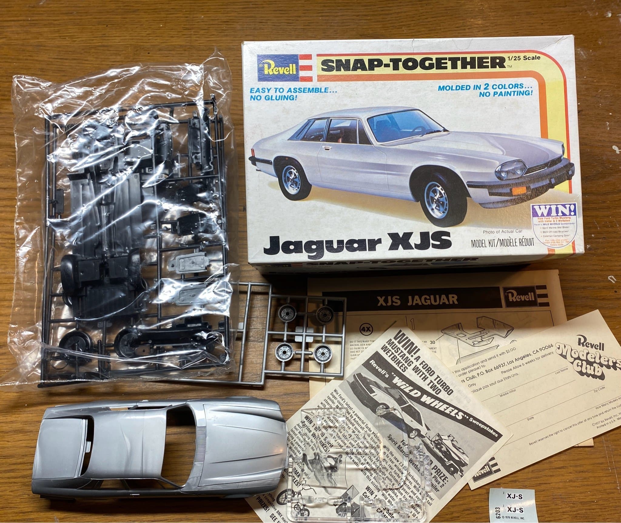 Revell 6203 1/25 Jaguar XJS Orörd