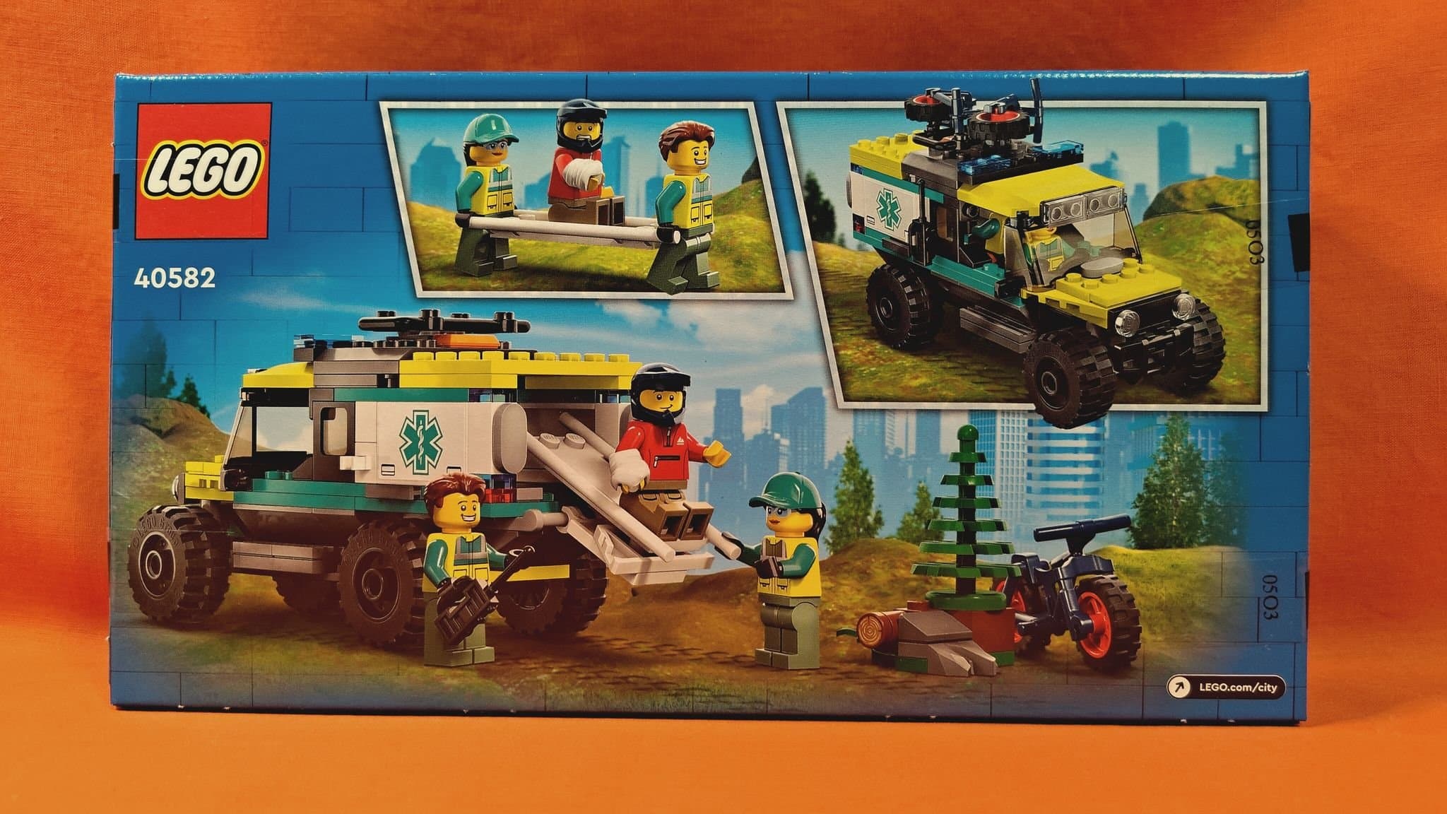 LEGO CITY "40582 - Fyrhjulsdriven Terrängambulans" NY & OÖPPNAD