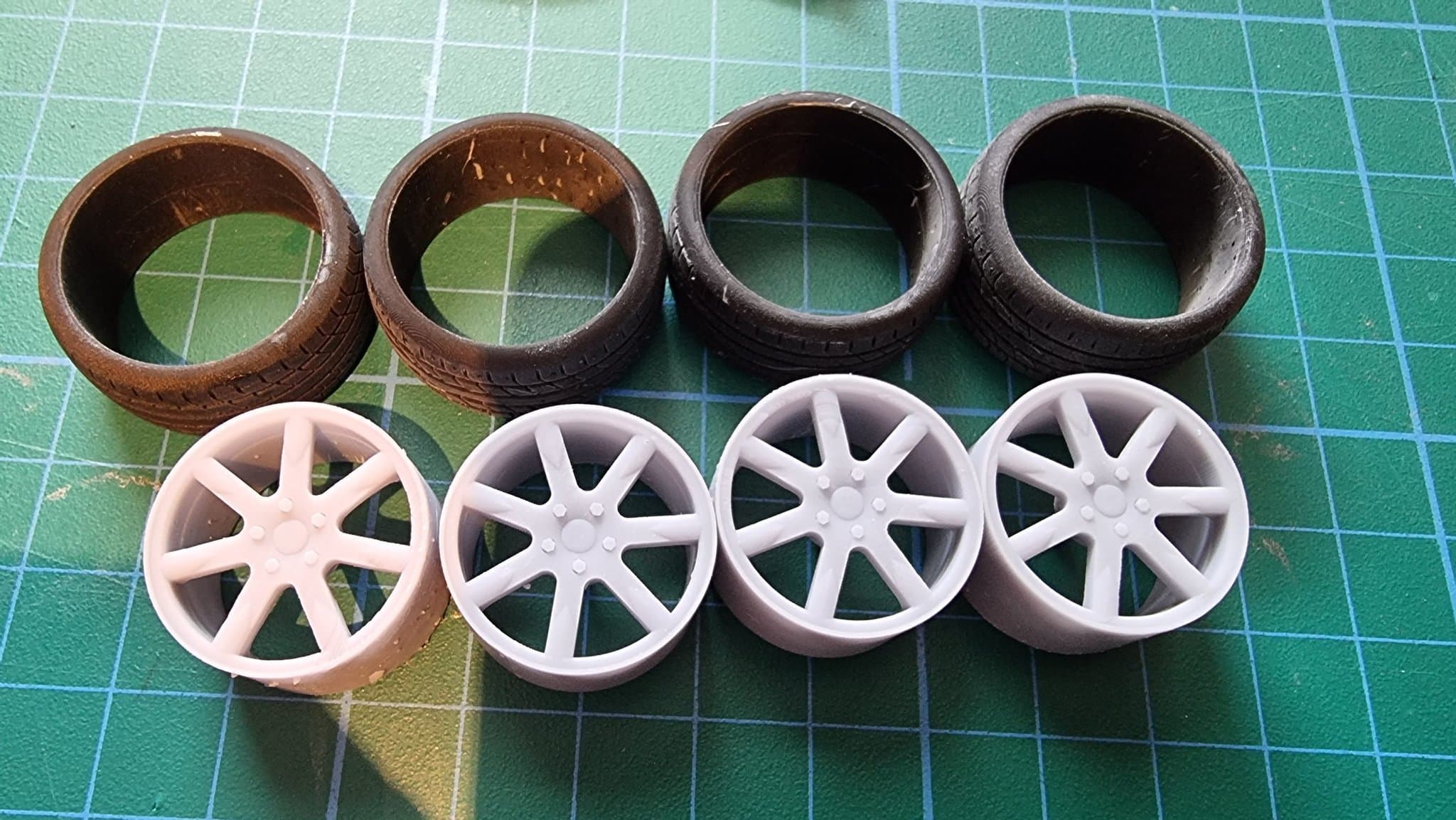 1/24 18" Volvo 850R volans Fälgar med däck