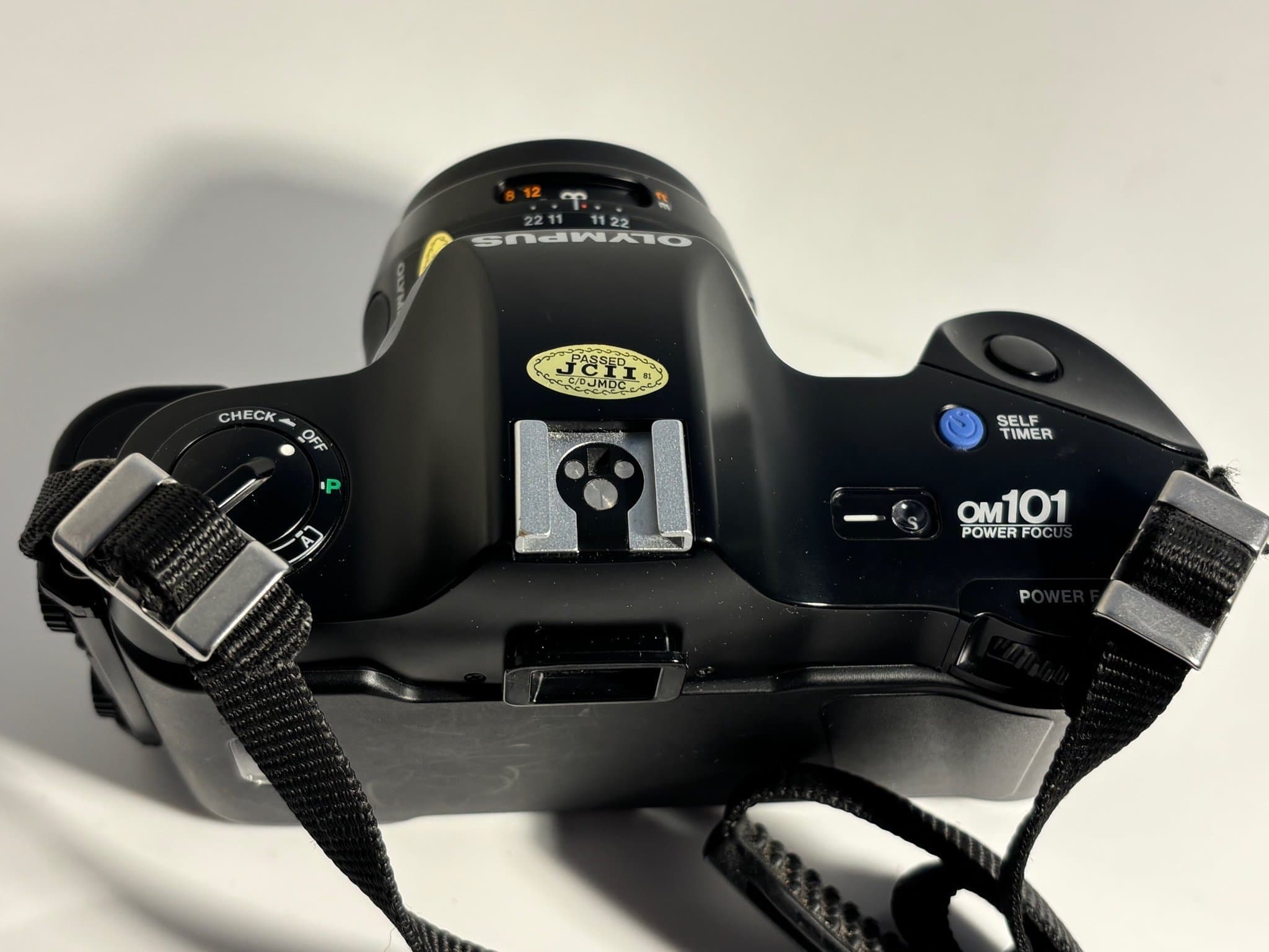 Olympus OM101 i bra skick med manual