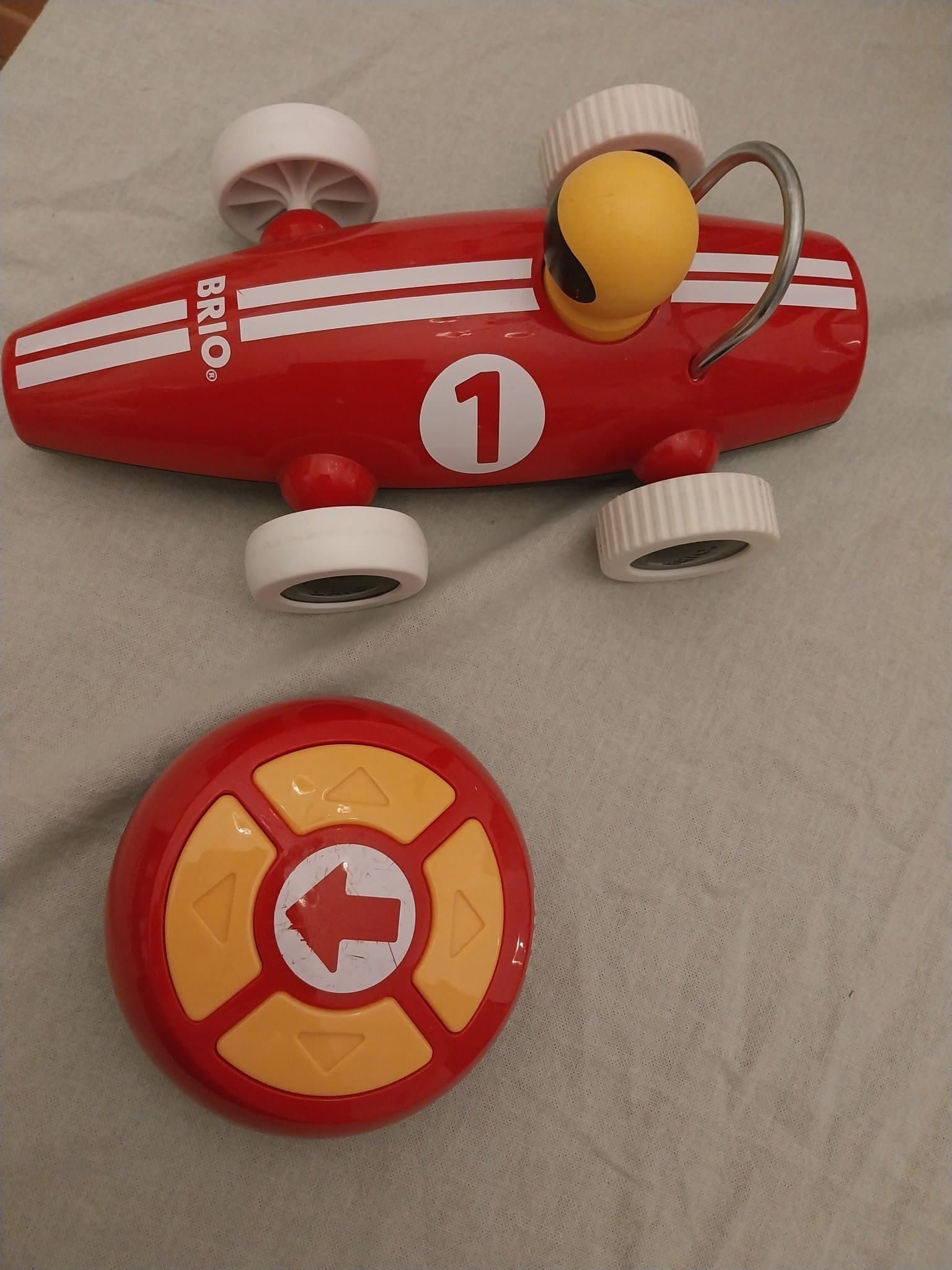 Brio fjärrstyrd leksaksbil nypris 699kr