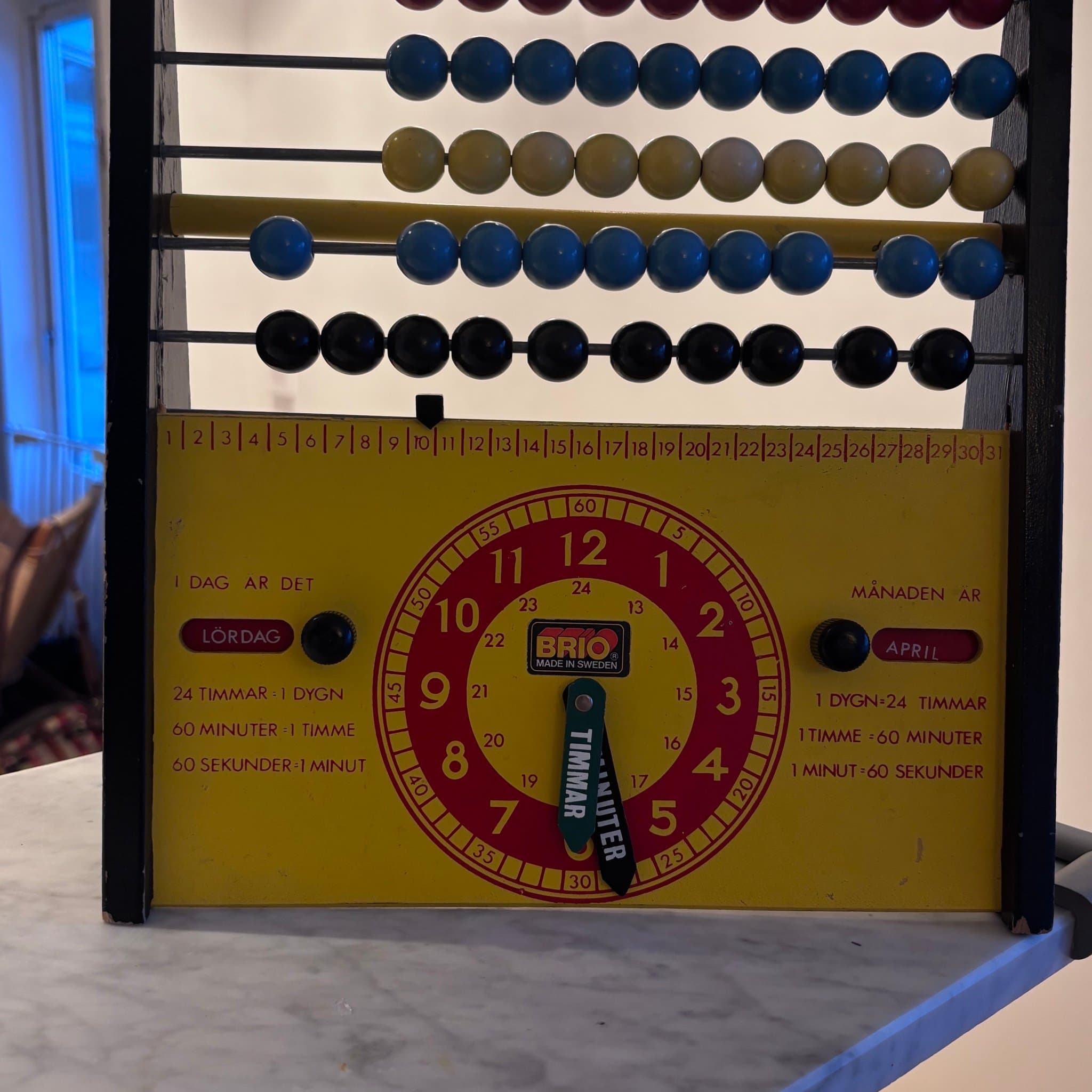 BRIO Kulram med Klocka och Kalender