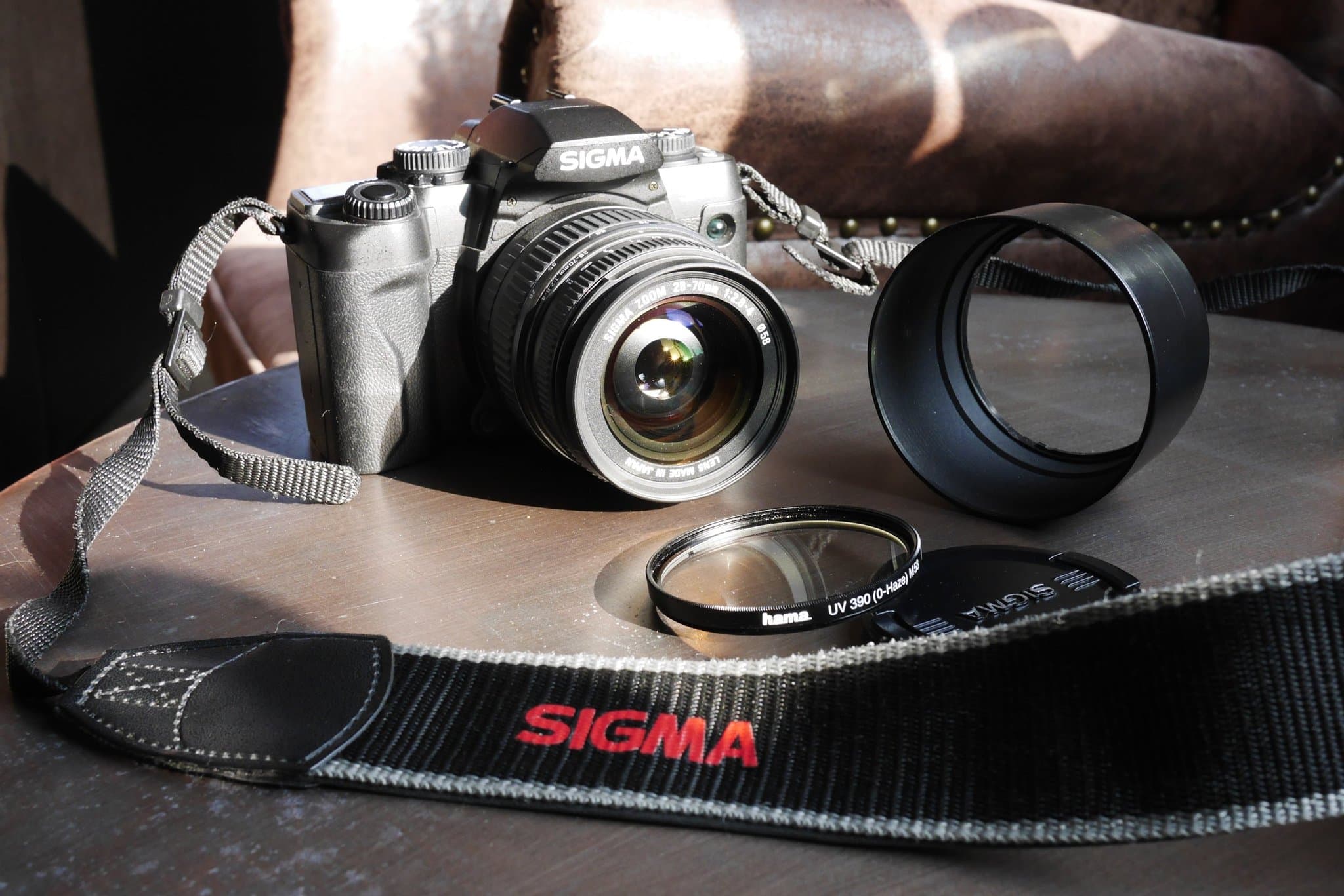 Sigma SA-7N systemkamera med Sigma Zoom 28-70mm objektiv