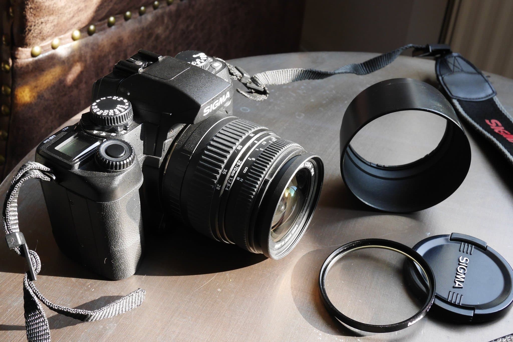 Sigma SA-7N systemkamera med Sigma Zoom 28-70mm objektiv