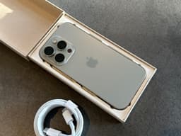 iPhone 16 Pro 128GB batterikapacitet 100%