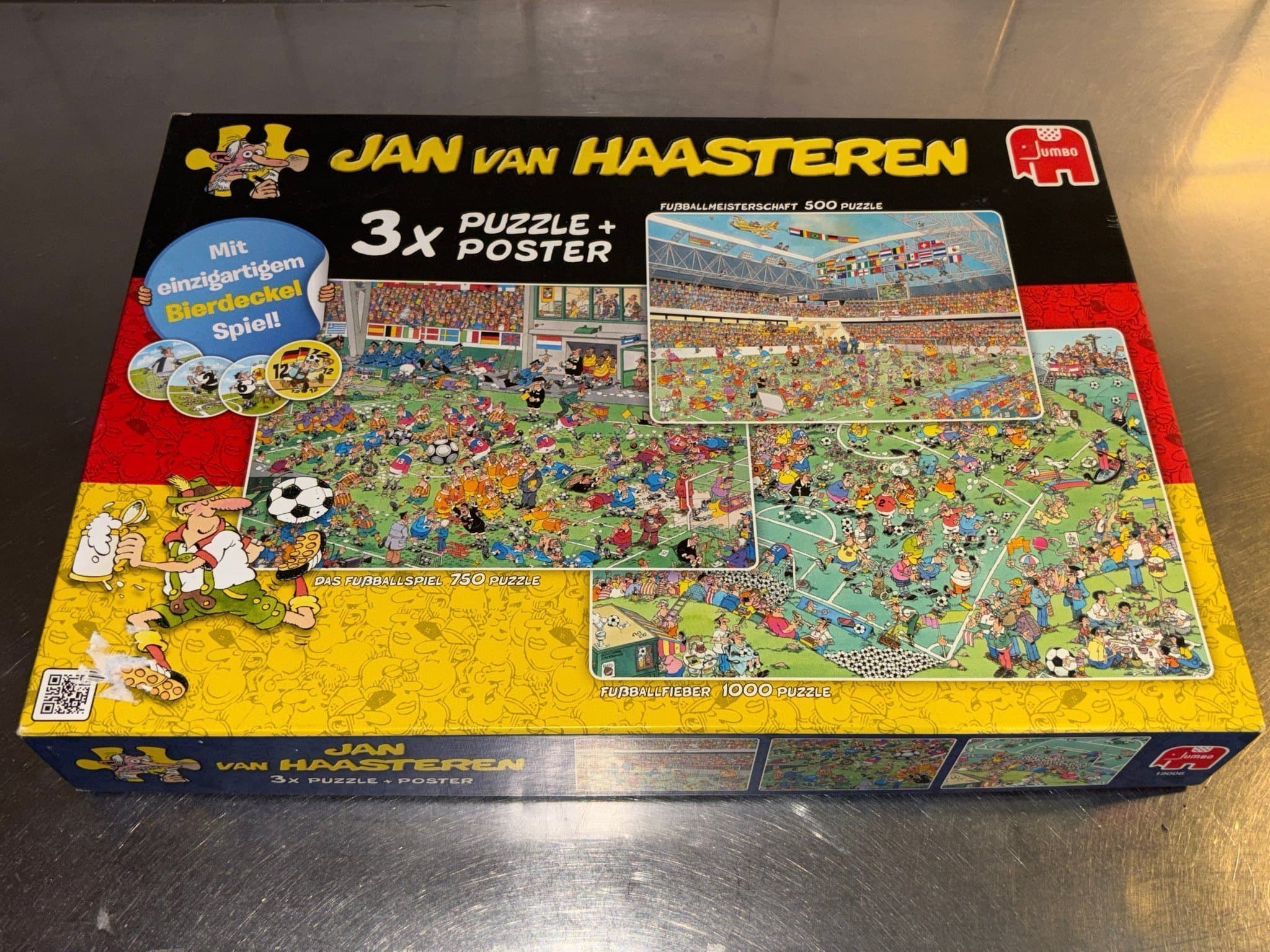 Jan Van Haasteren Fotbollspussel "3 i 1": 500, 750 & 1000 bitar+Posters+ölbricka