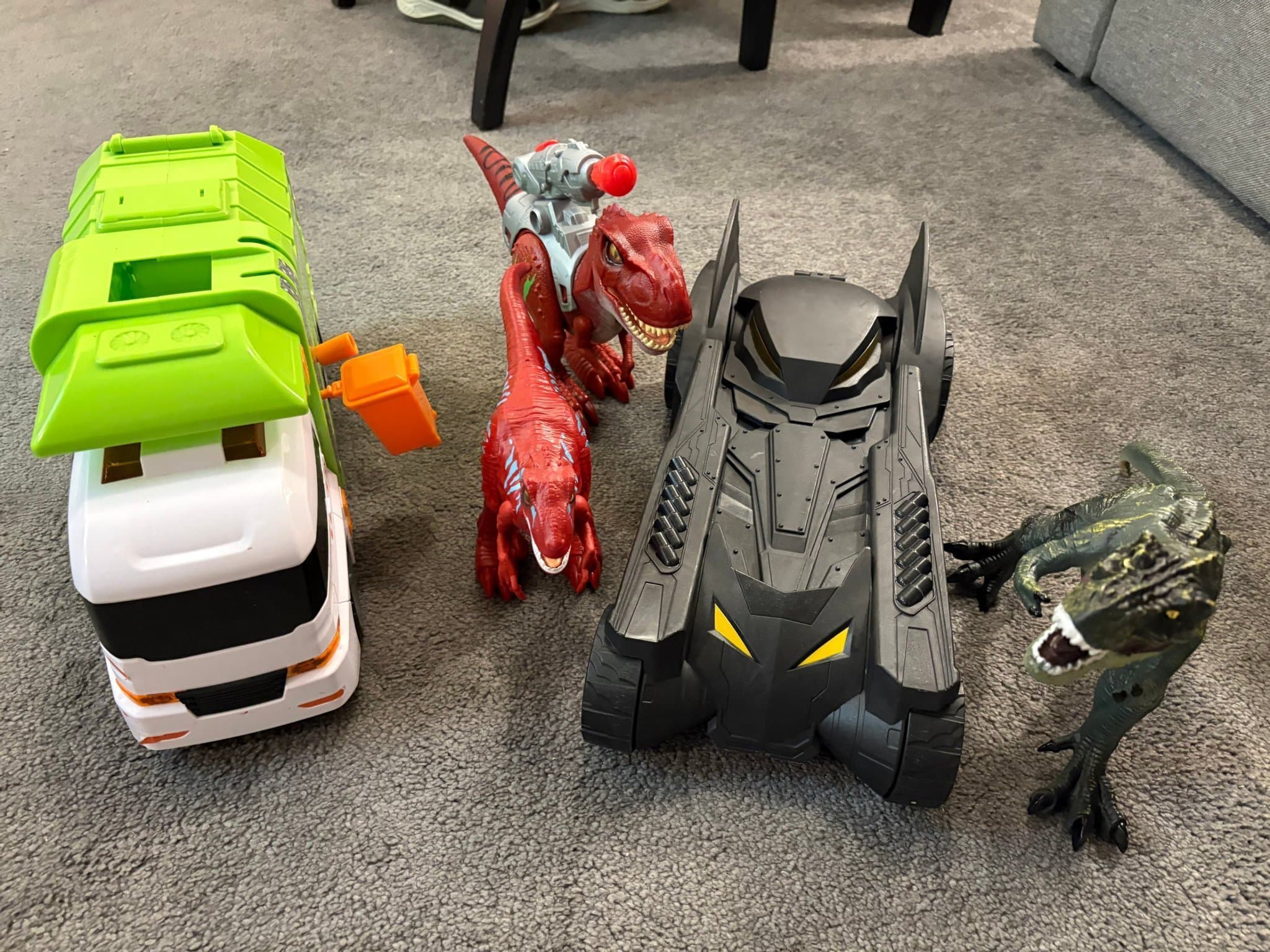 Leksaksfordon och dinosaurier