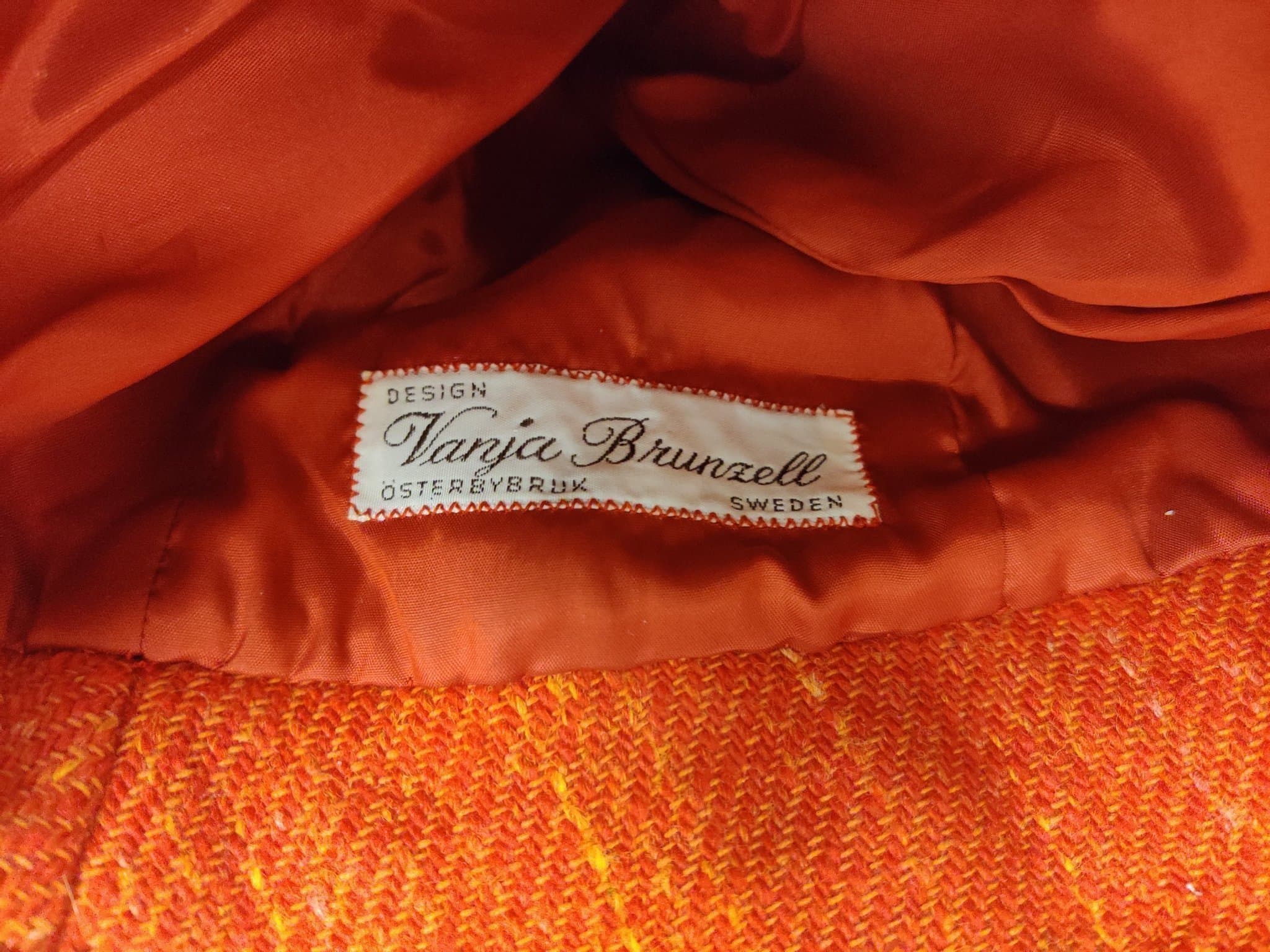 Vintage, retro, Vanja Brunzell vacker handgjord röd hatt, 1970-tal