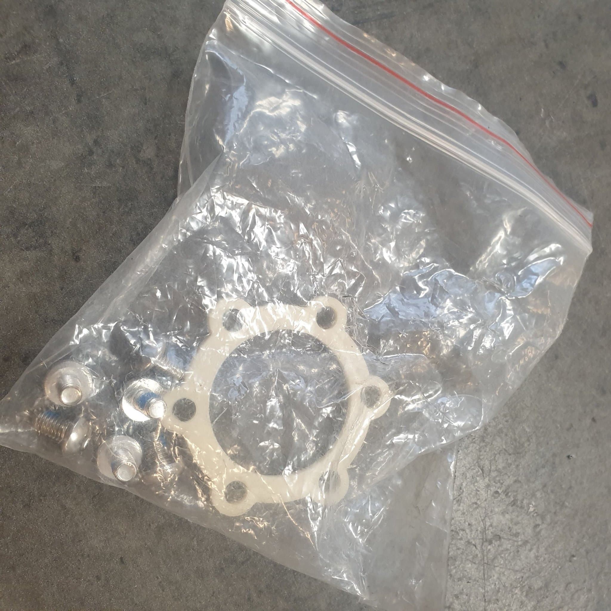 Skivbromsdelar för cykel monteringskit skruvar plus shim i plast