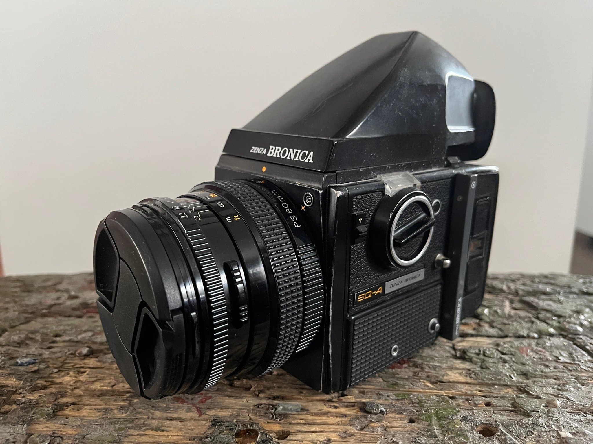 Zenza Bronica SQ-A med Zenzanon PS 80mm/f2,8. Mellanformatskamera 120-format