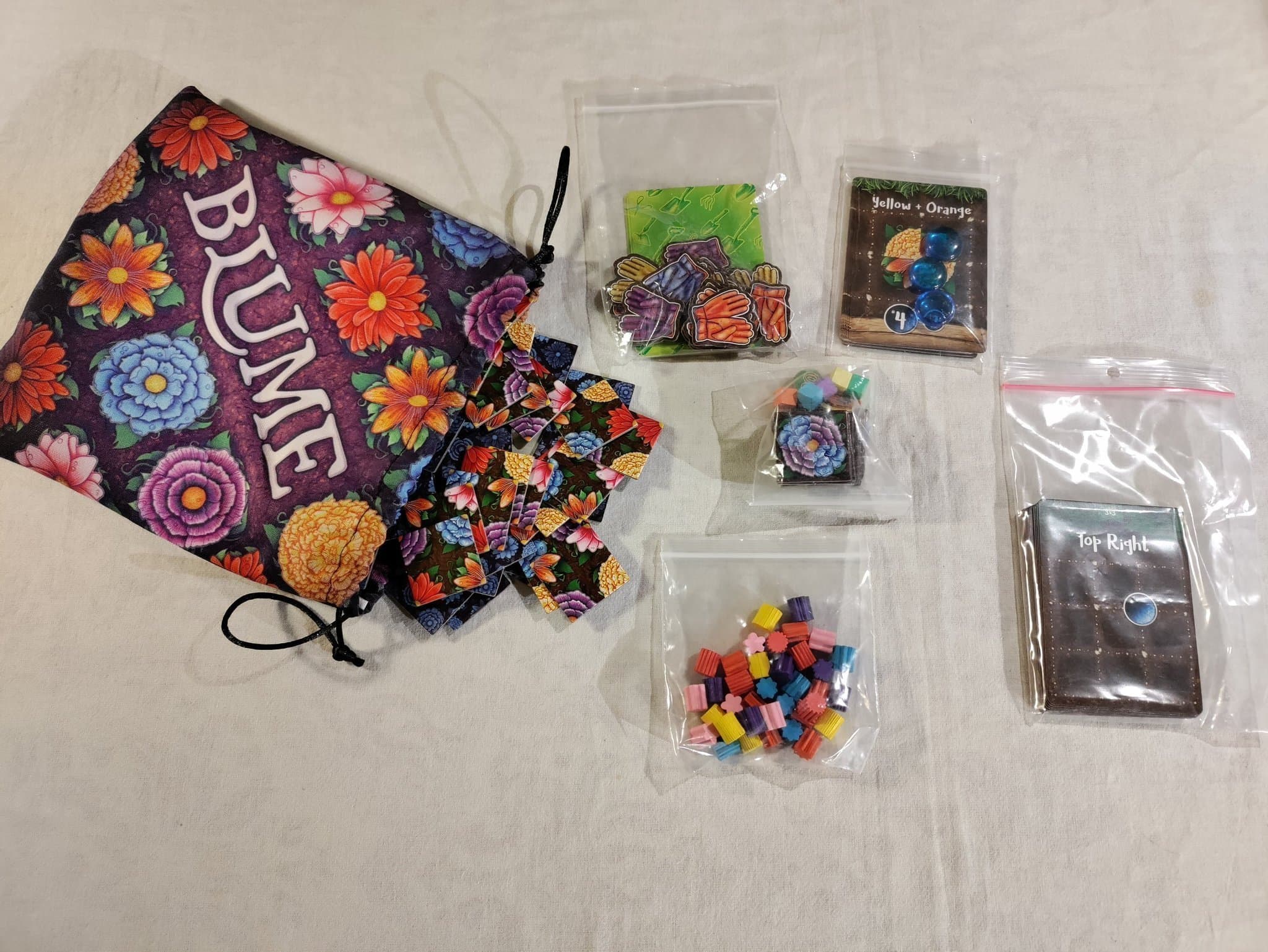 BLUME - Flower Tile Pattern Building Game. (Complet)