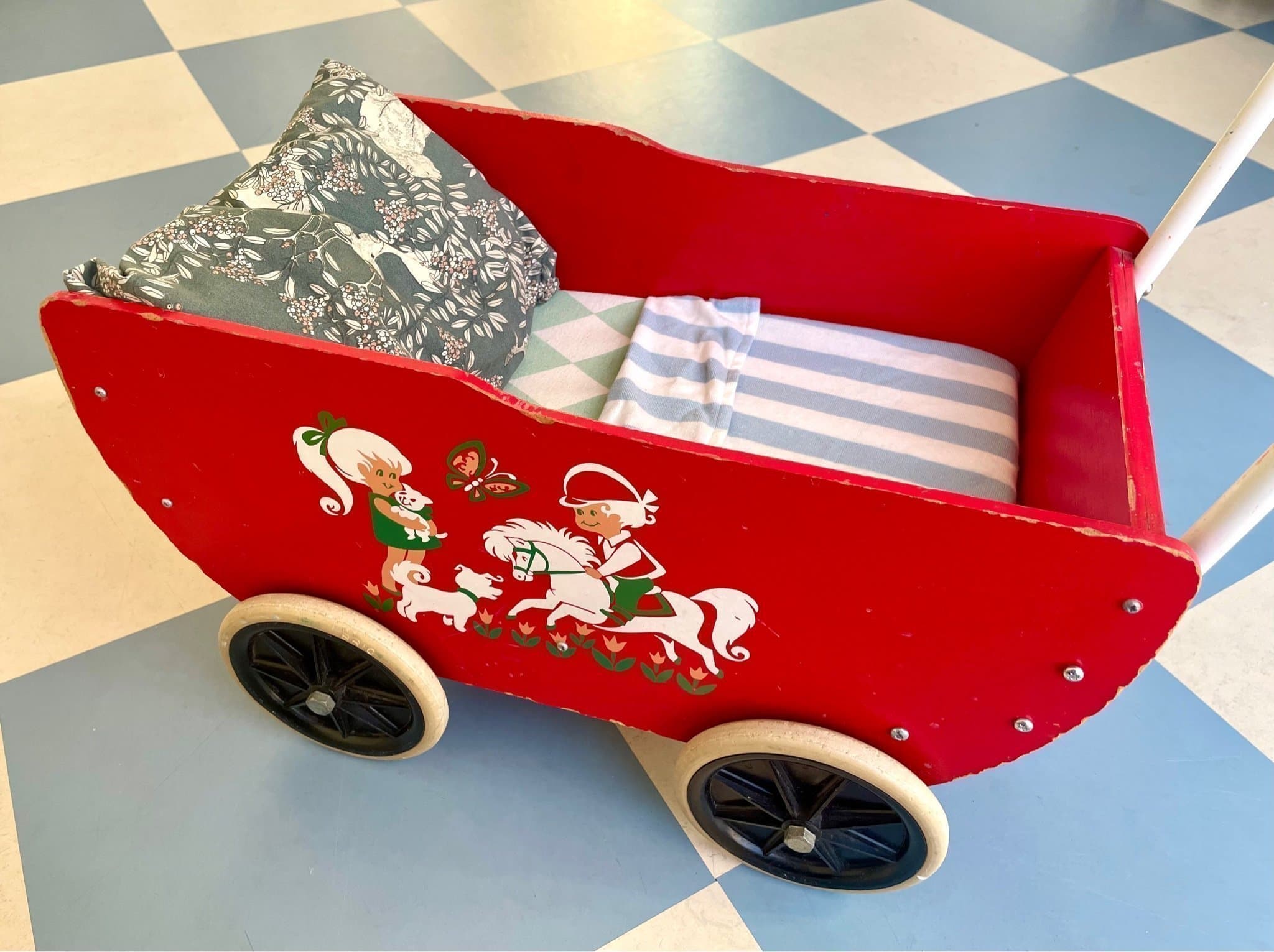 Retro Dockvagn i Trä, Brio