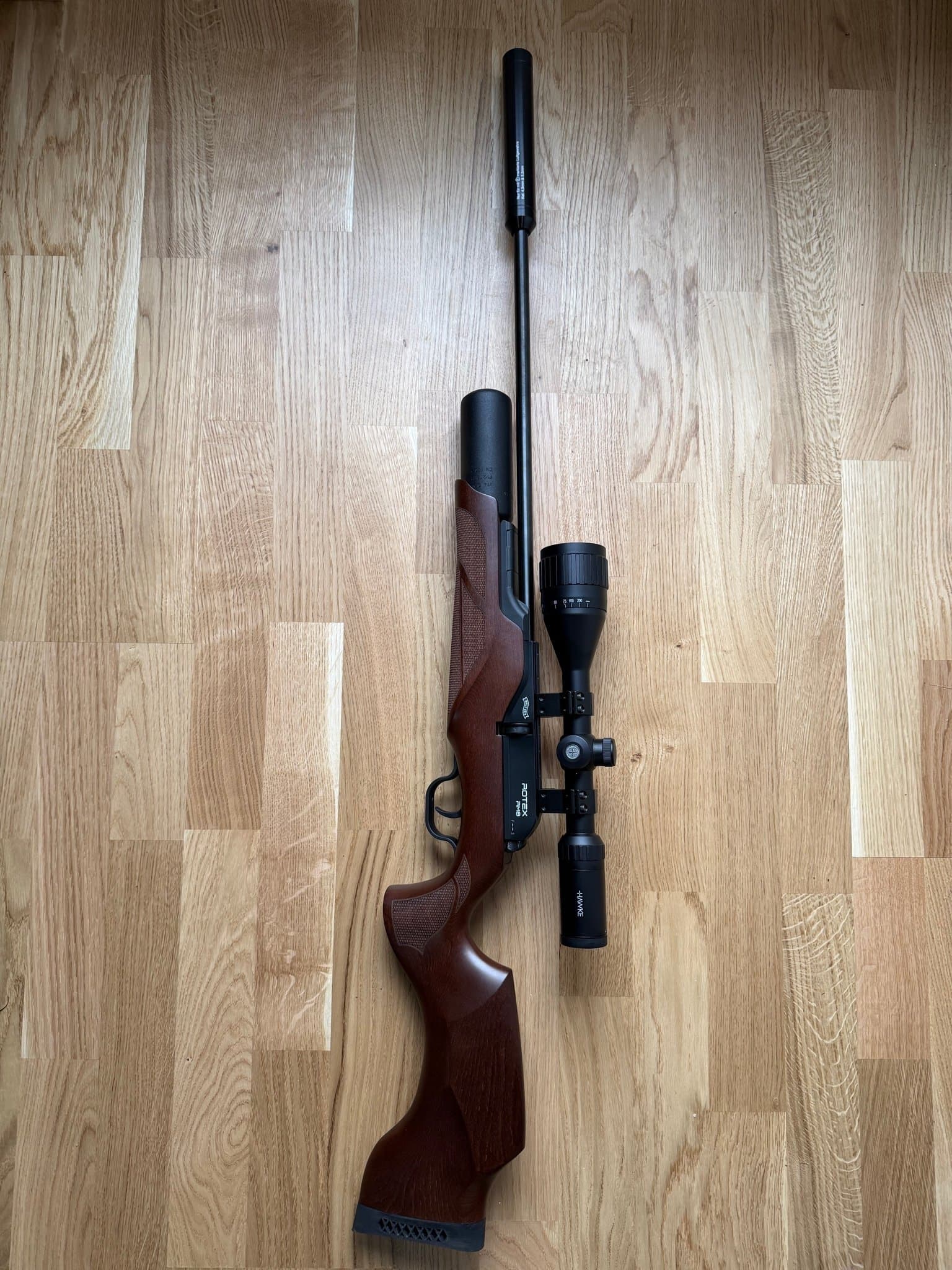 Walther Rotex RM8, 4,5 mm, 10j Bolt Action PCP Med Kikarsikte & Tillbehör