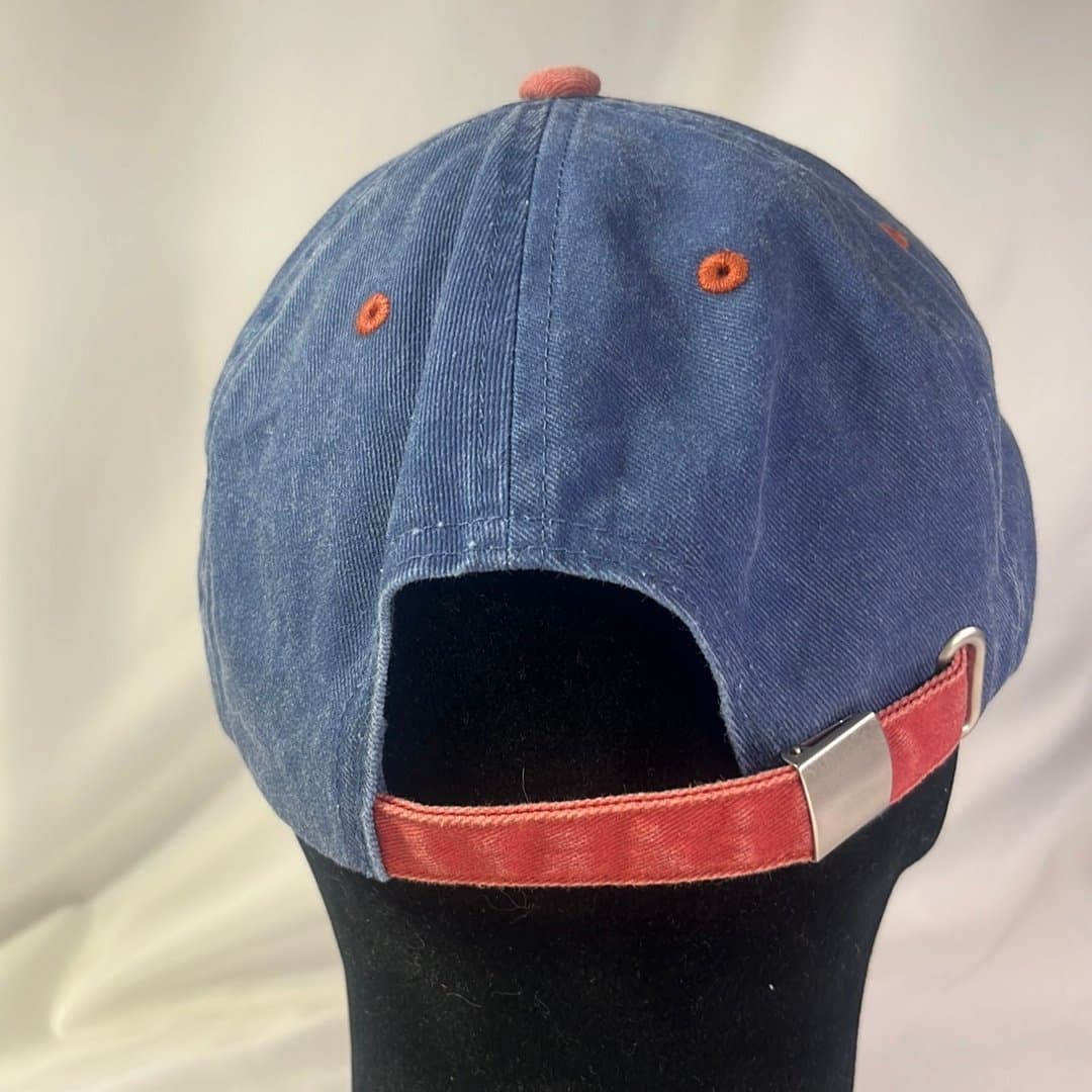 American Vintage Dry Goods mörkblå keps, rödbrun keps