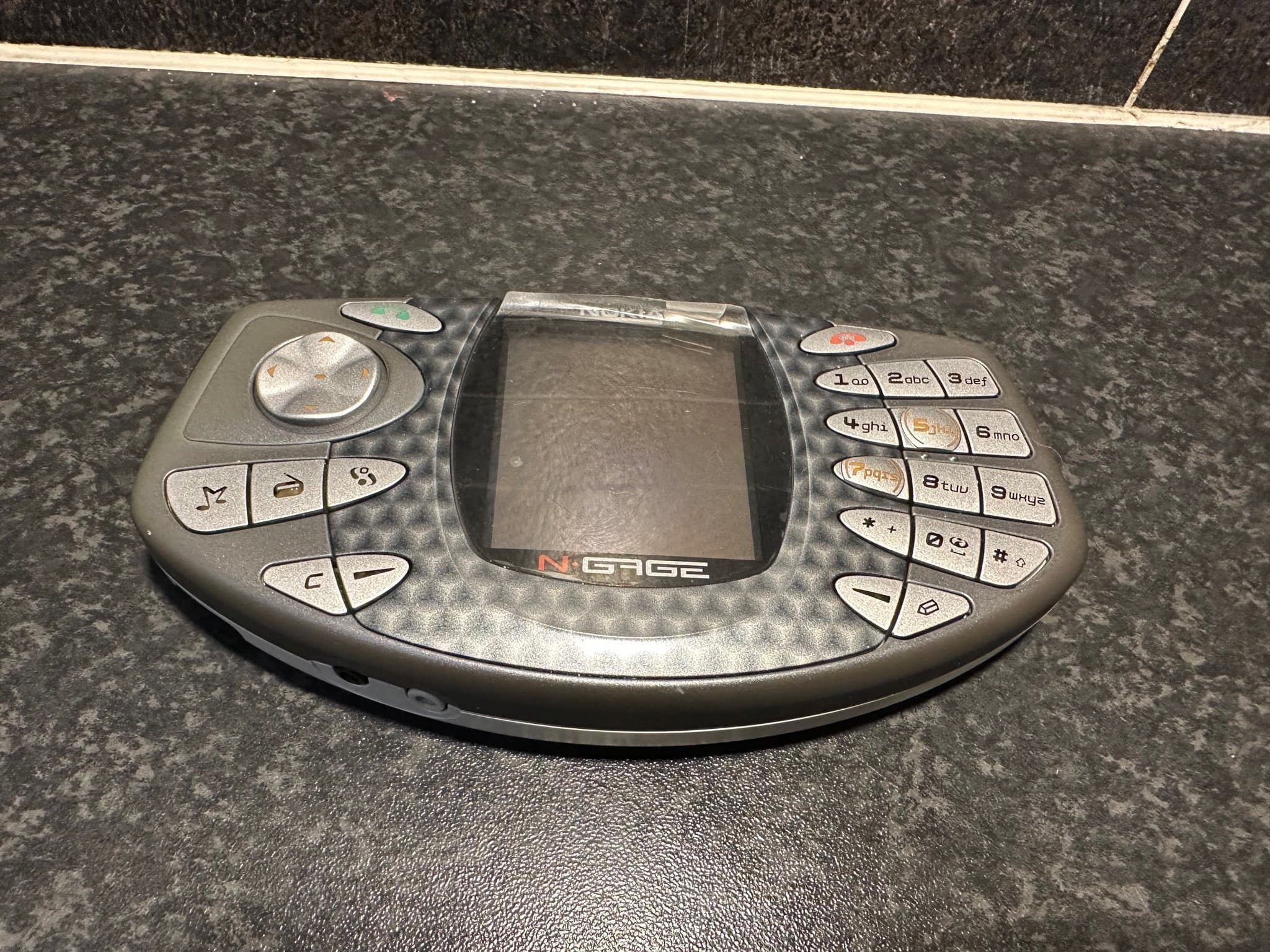 Nokia N-Gage i mycket fint skick – fungerar perfekt (utan tillbehör)