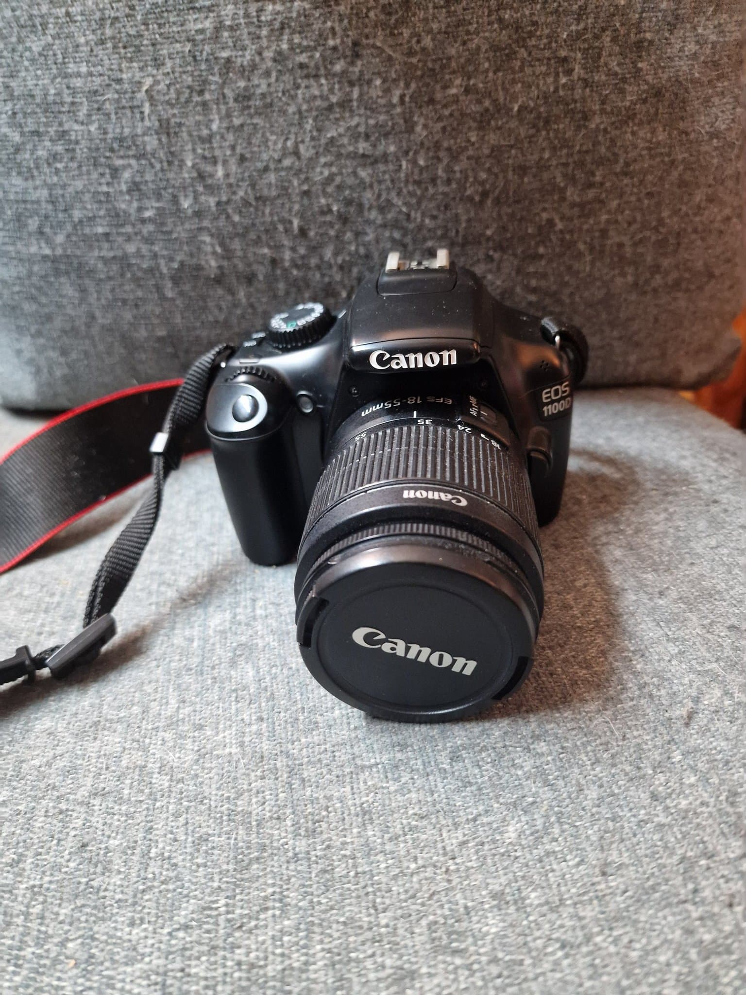 Canon EOS 1100D systemkamera