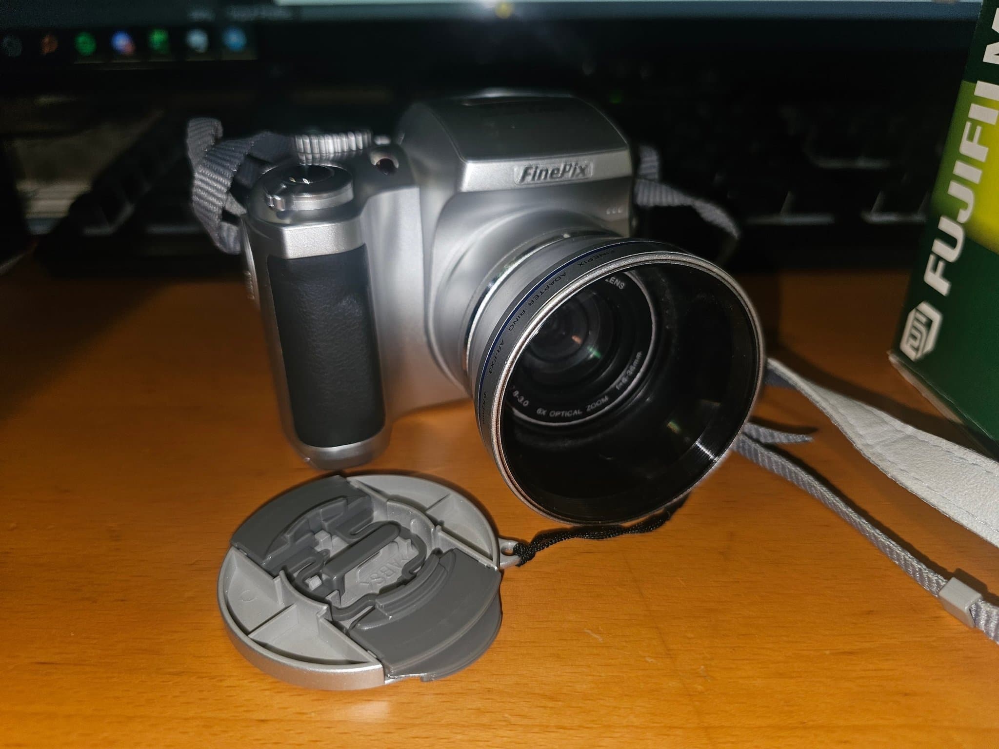 Fungerande Fujifilm FinePix S3000 - Digitalkamera komplett i kartong