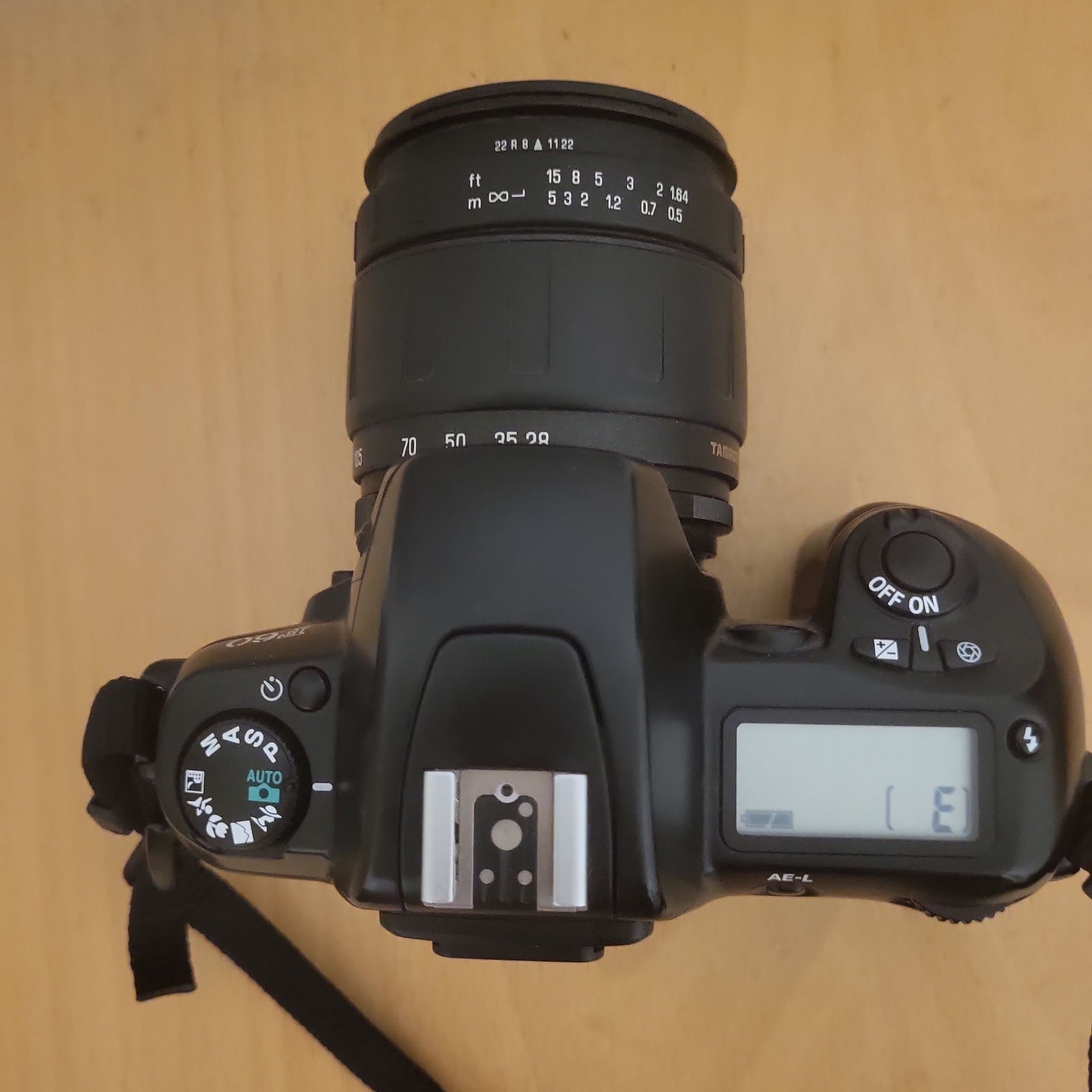 Nikon F60 analog kamera med Tamron AF Aspherical LD 28-105mm objektiv