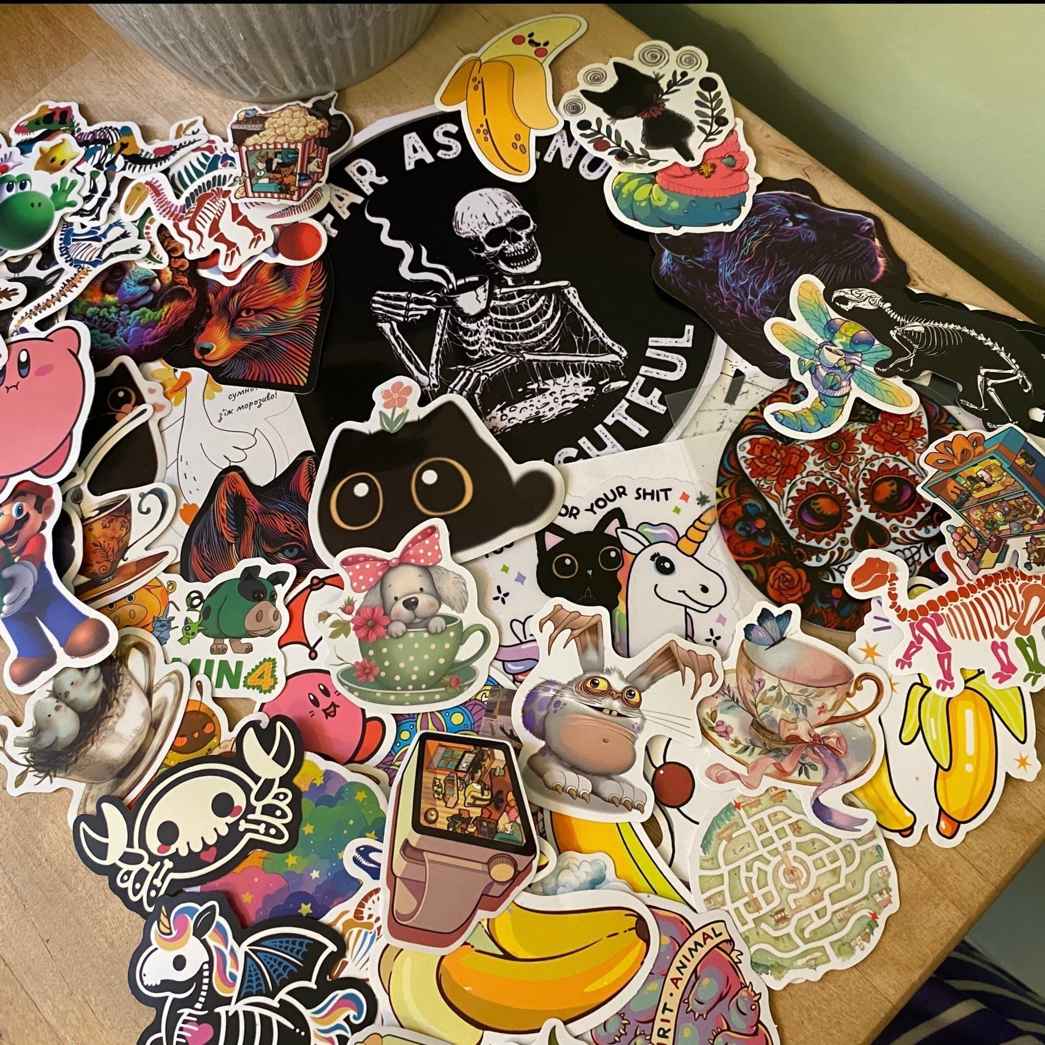 Blandade klistermärken, stickers olika motiv och storlekar