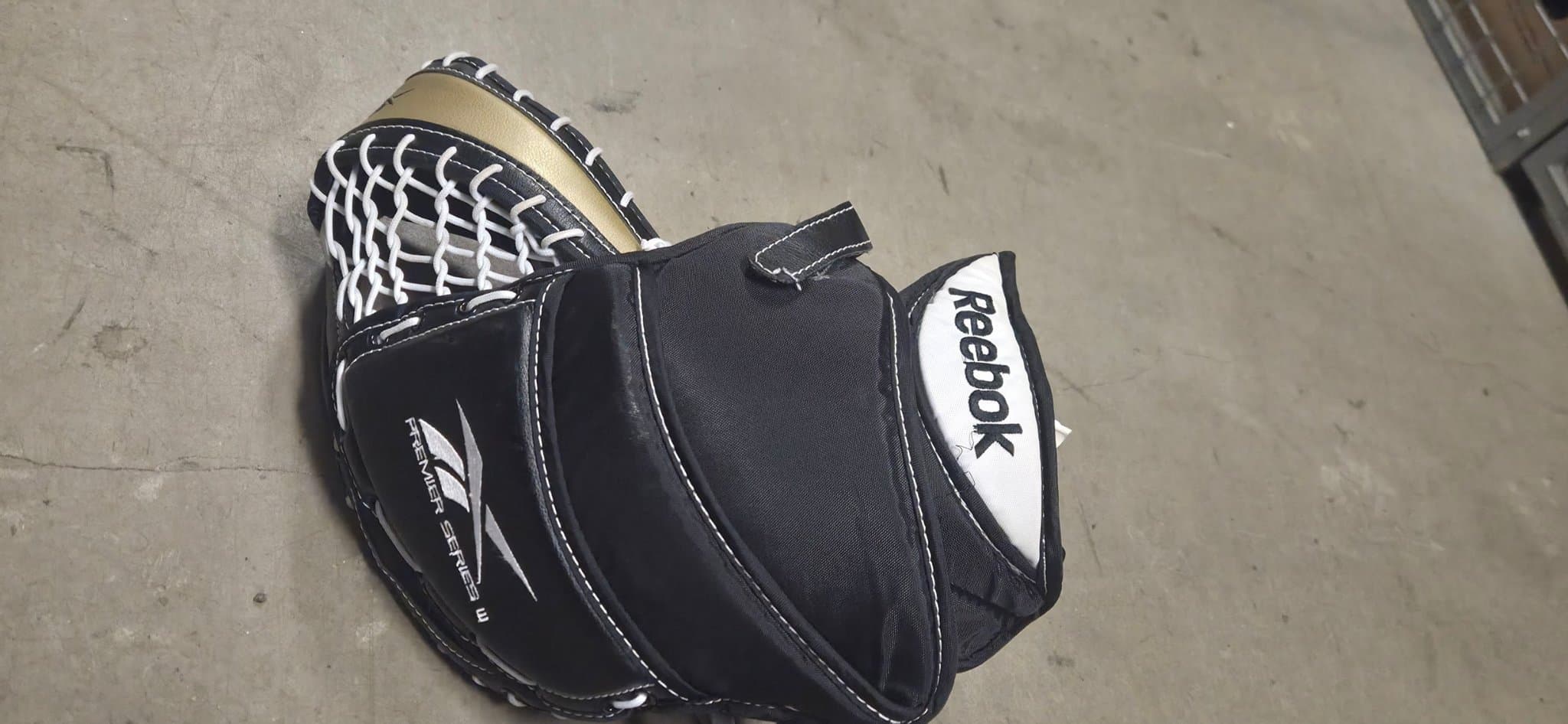 Reebok INT Pro Hockeymålvaktshandske