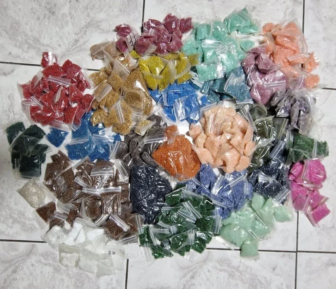 Huge Vintage Glass Seed & Bugle Beads Lot, 11kg Mixed Colors, Jewelry Making NOS
