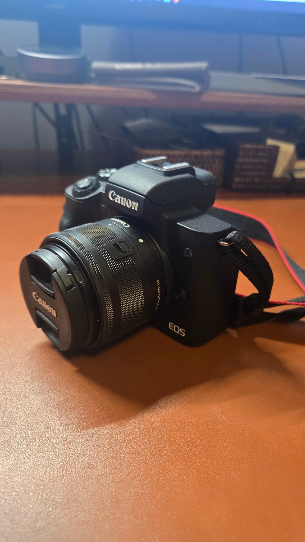 Canon EOS M50 Mark II med EF-M - Nypris 7290kr - Kvitto finns