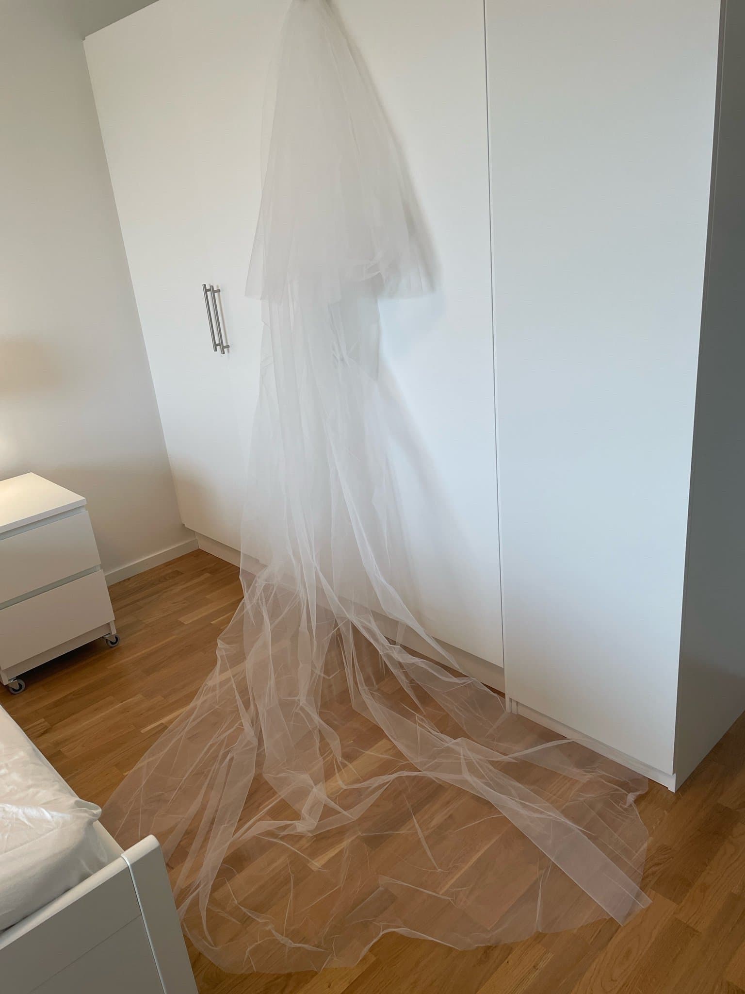 Vit brudslöja, ny, två lager, 80cm+300cm lång