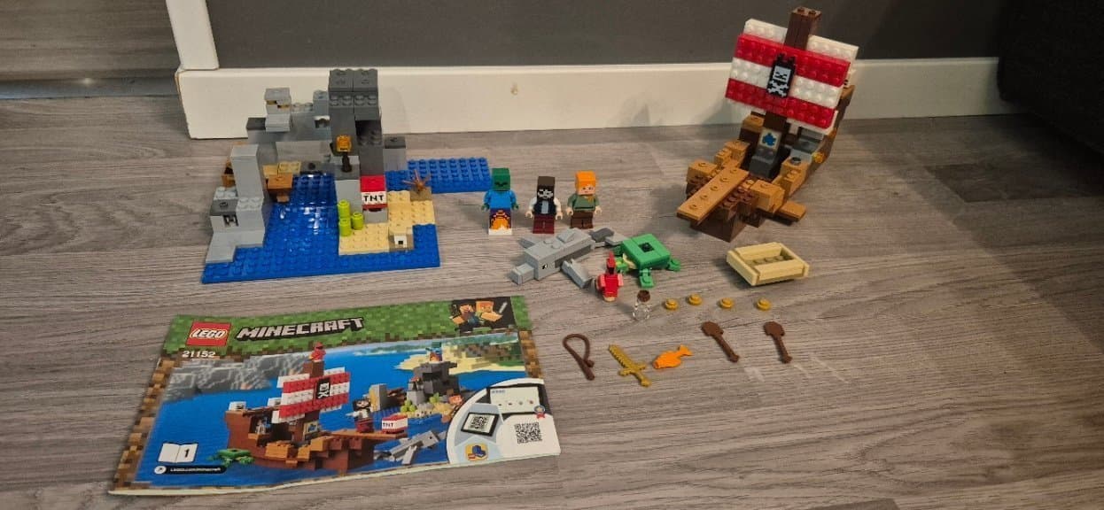 Lego minecraft 21152 The Pirate Ship Adventure