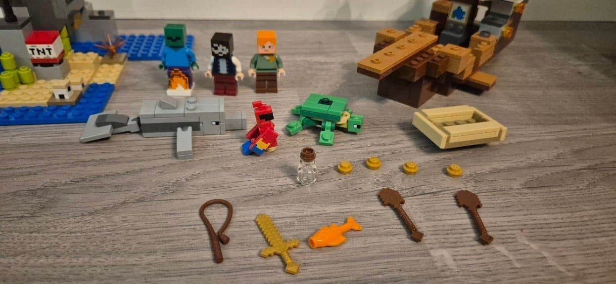 Lego minecraft 21152 The Pirate Ship Adventure