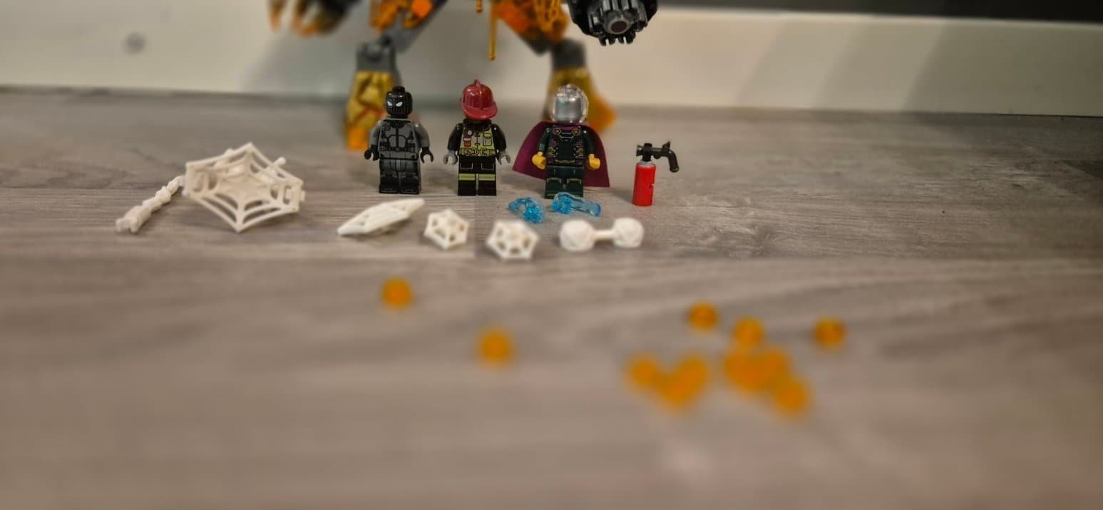 Lego 76128 Molten Man Battle spider man spindelmannen