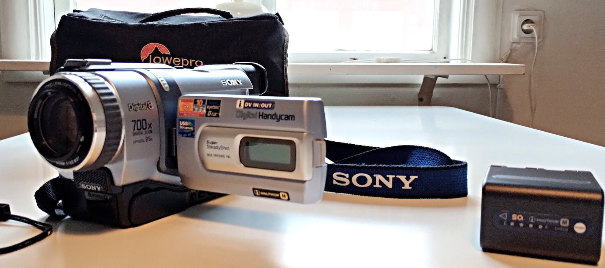 SOM NY ! SONY HANDYCAM DCR-TRV240E PAL HI8 DIGITAL CAMCORDER M.M.