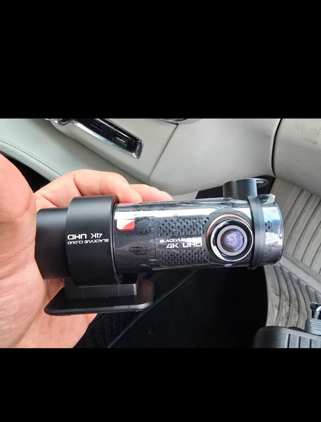 BlackVue 4K UHD Bilkamera med Power Magic Ultra Batteri B-130X