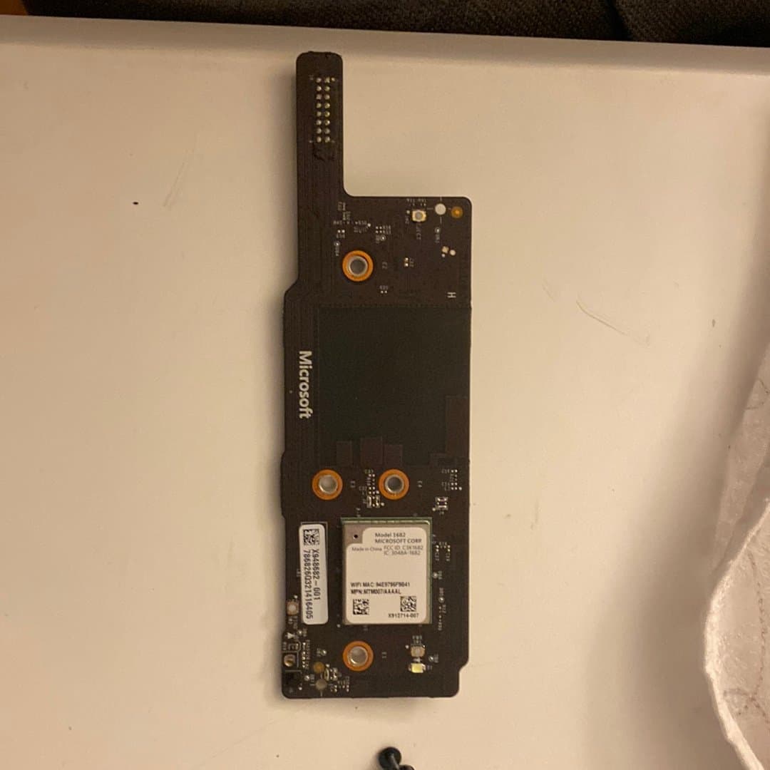 Microsoft Xbox One Model 1682 on -off kort