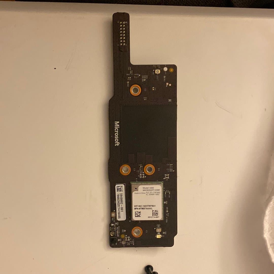 Microsoft Xbox One Model 1682 on -off kort