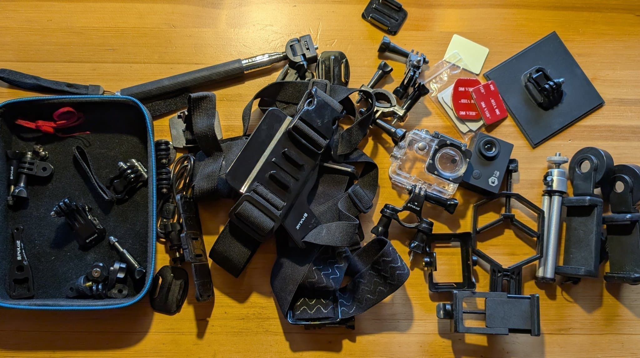 Actionkamera med tillbehör stativ mobilhållare mm Fraktfritt