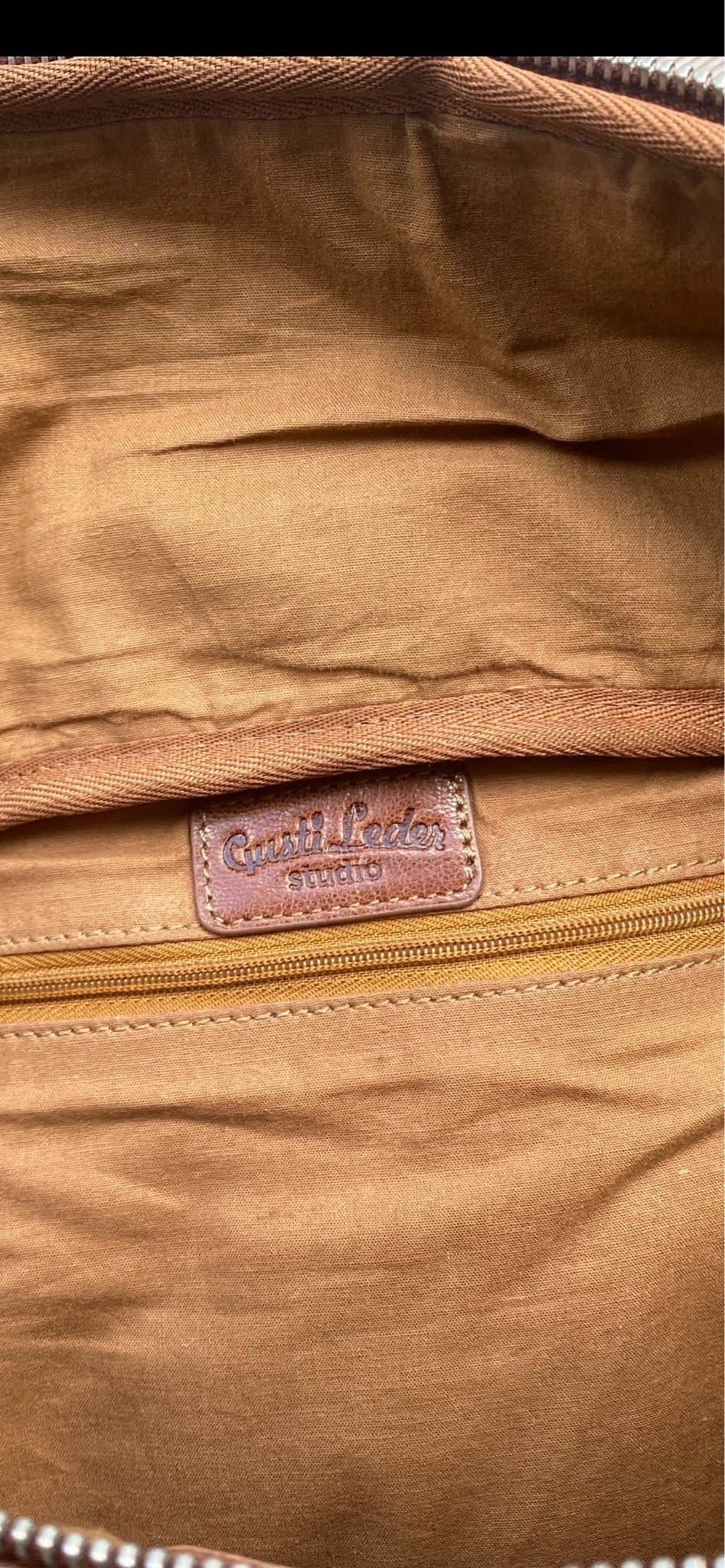 Gusti Leder brun midjeväska