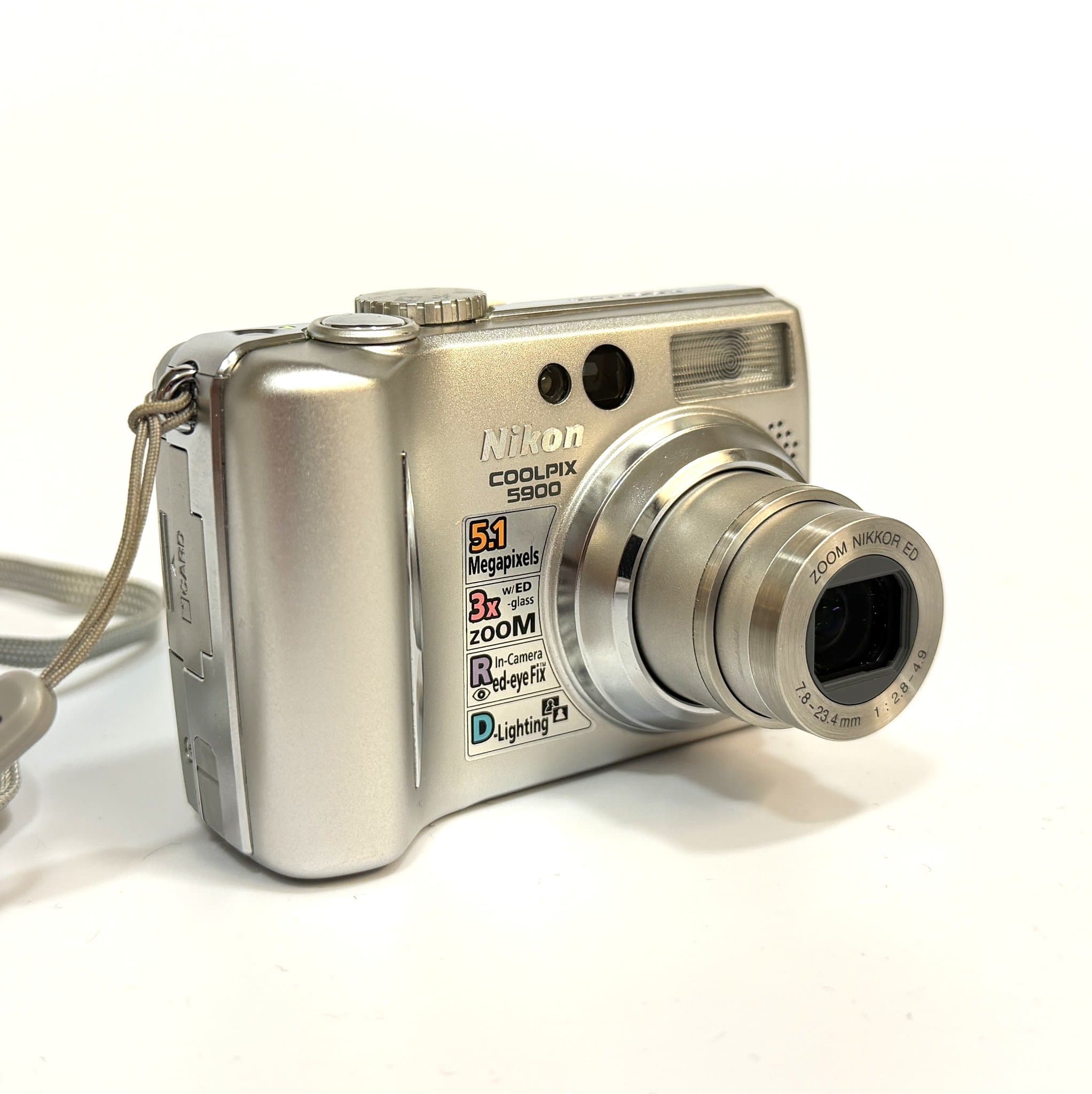 Nikon COOLPIX 5900 Digitalkamera Kamera Foto