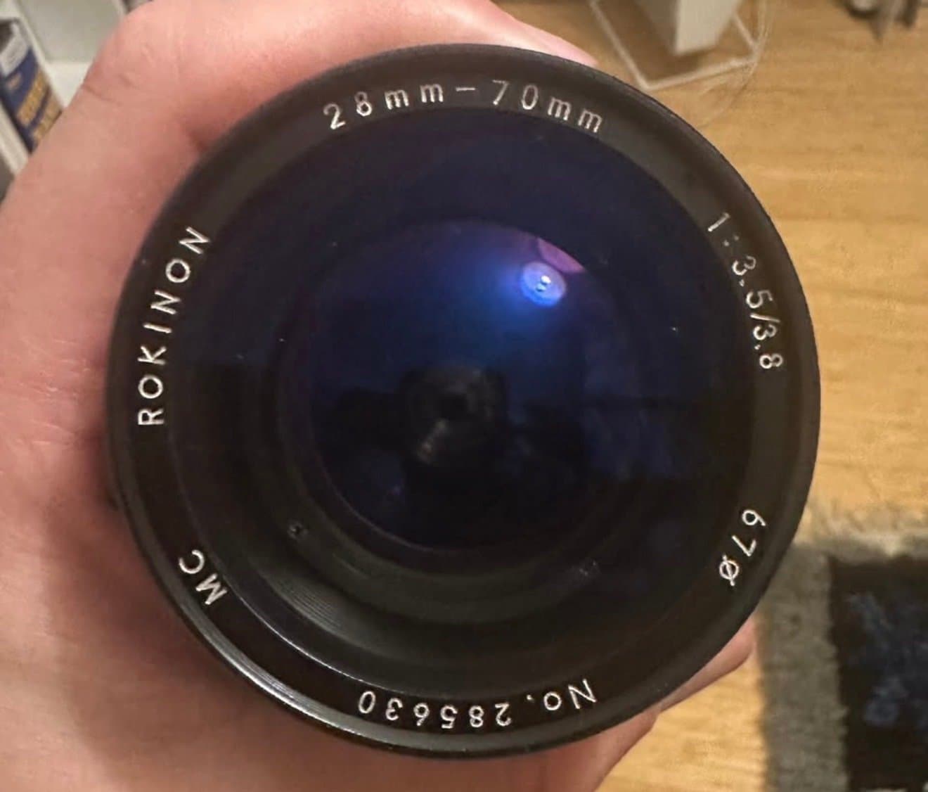 Canon AE-1 Program analog kamera med Tokina 28mm 1:2.8 objektiv